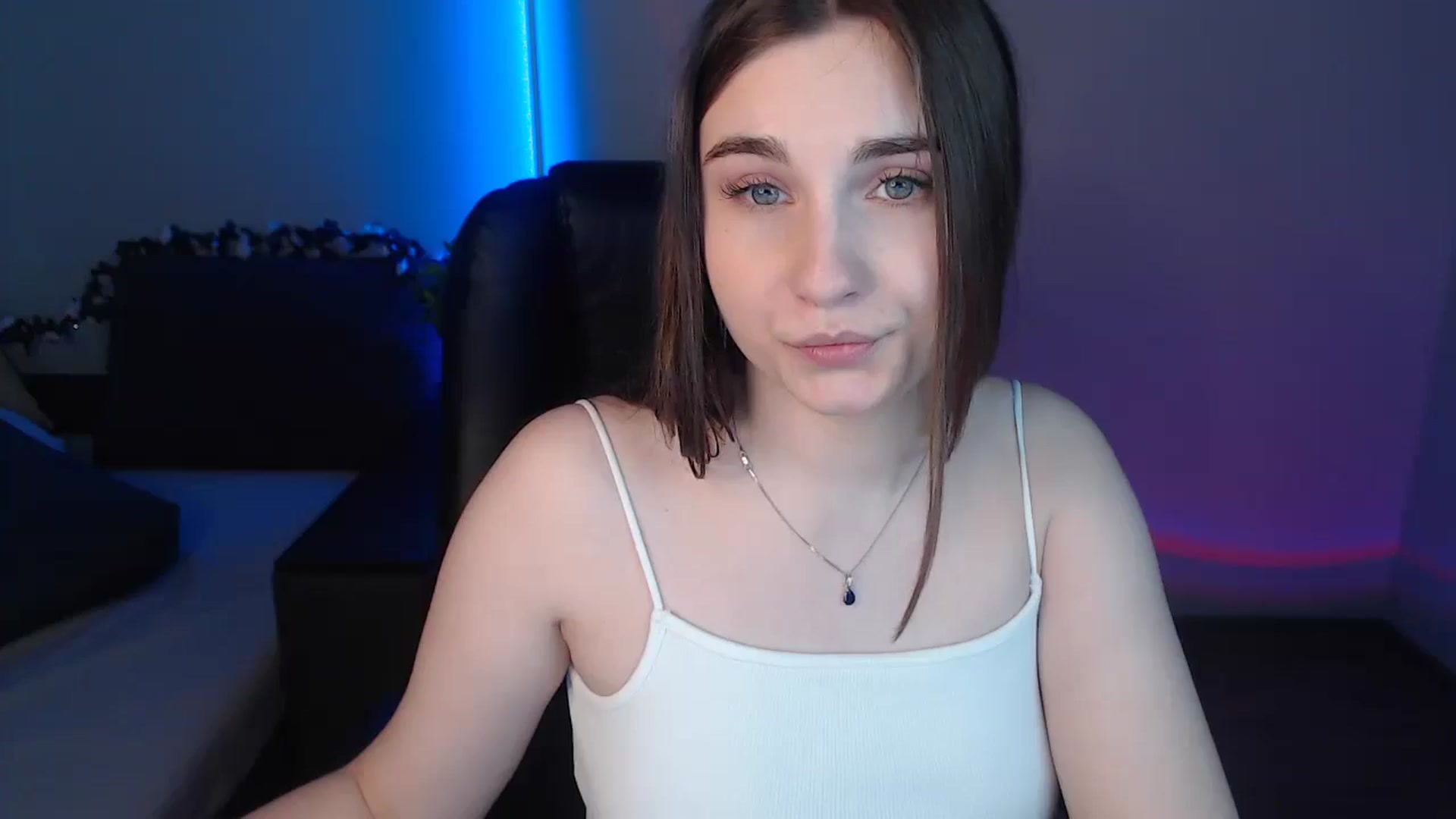 Gallery image thumbnail from LaneyGrey's myfreecams stream on, 08/05/2024, 10:50 image 2 of 20