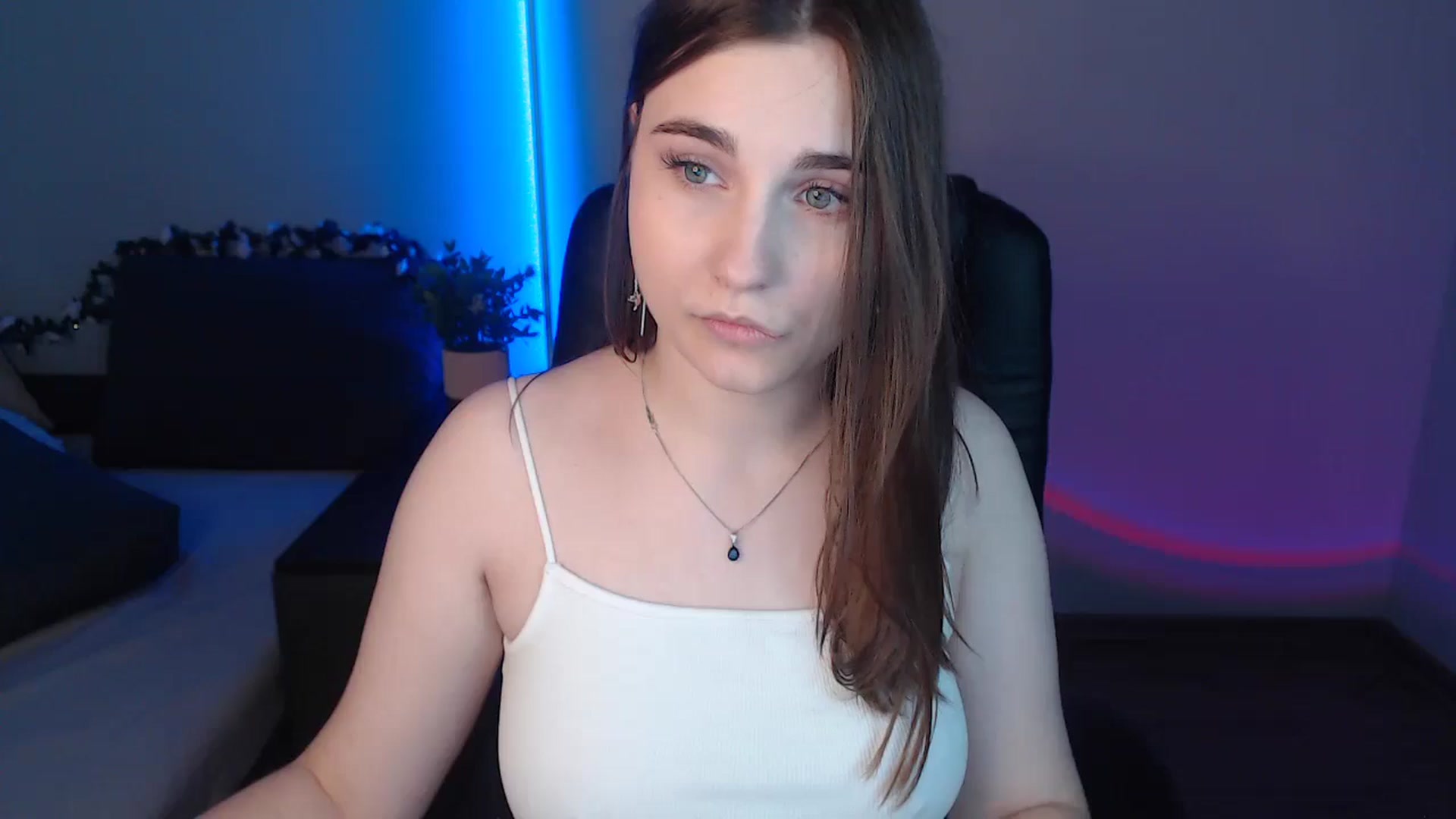 Gallery image thumbnail from LaneyGrey's myfreecams stream on, 08/05/2024, 10:50 image 1 of 20