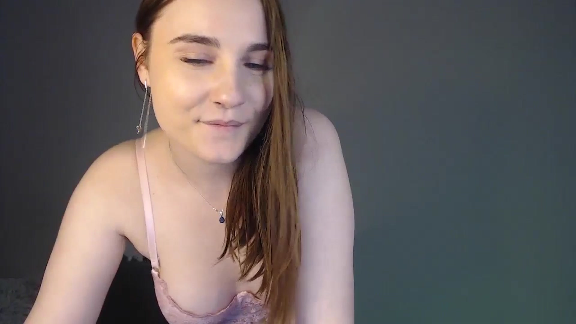 Gallery image thumbnail from LaneyGrey's myfreecams stream on, 08/06/2024, 10:21 image 19 of 20