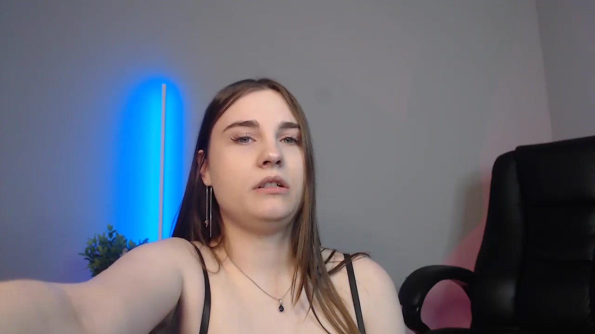 Gallery image thumbnail from LaneyGrey's myfreecams stream on, 08/07/2024, 09:39 image 20 of 20