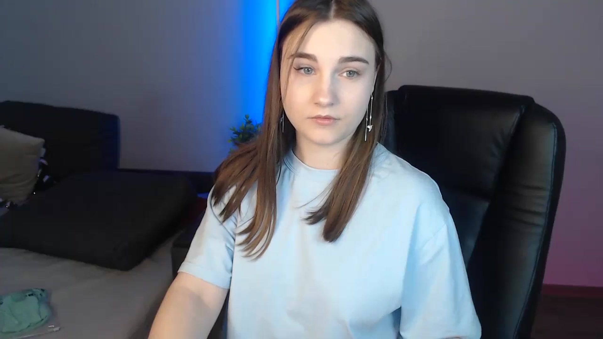 Gallery image thumbnail from LaneyGrey's myfreecams stream on, 08/09/2024, 08:18 image 2 of 20