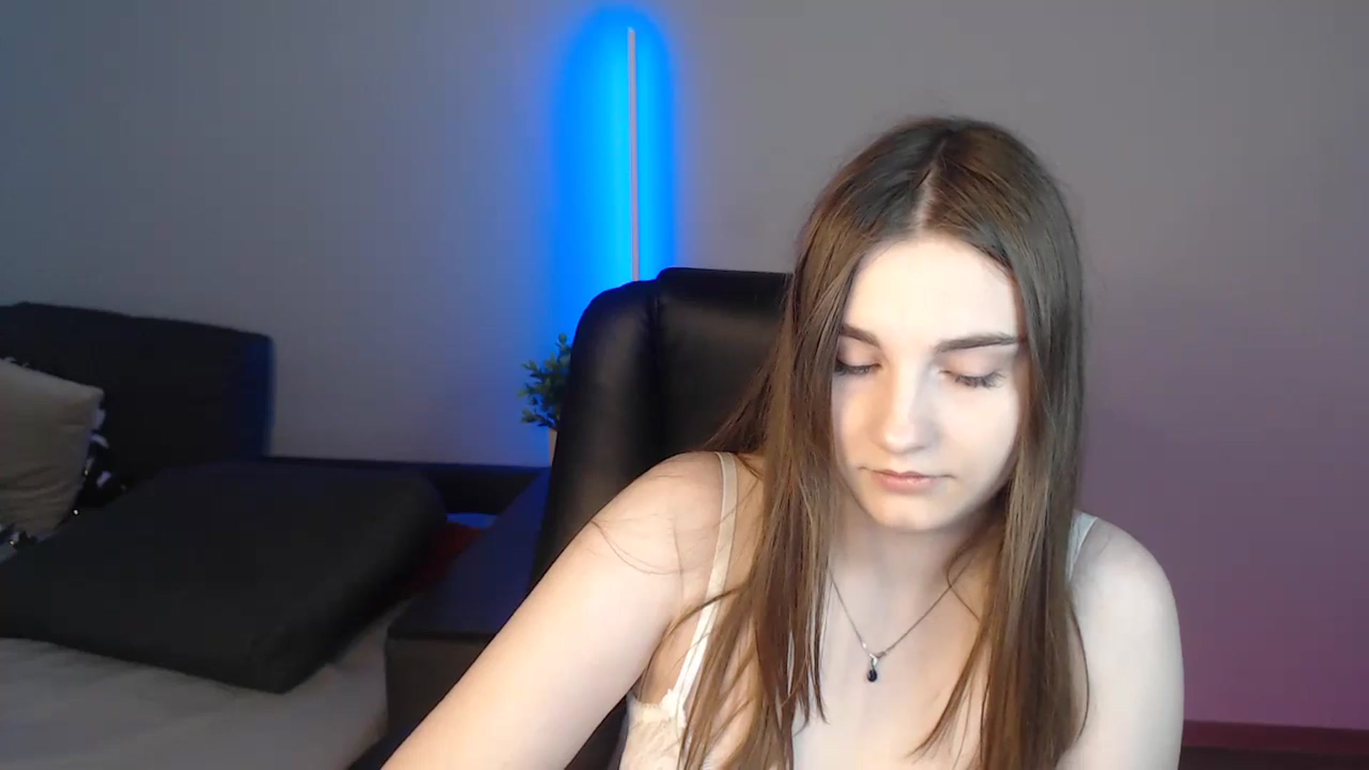 Gallery image thumbnail from LaneyGrey's myfreecams stream on, 08/09/2024, 08:18 image 16 of 20