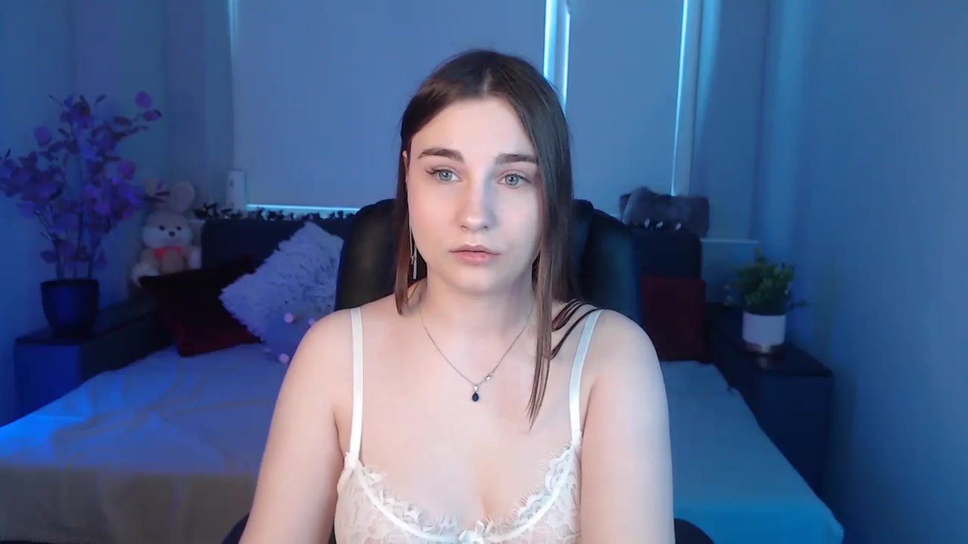 Gallery image thumbnail from LaneyGrey's myfreecams stream on, 08/09/2024, 09:02 image 8 of 20