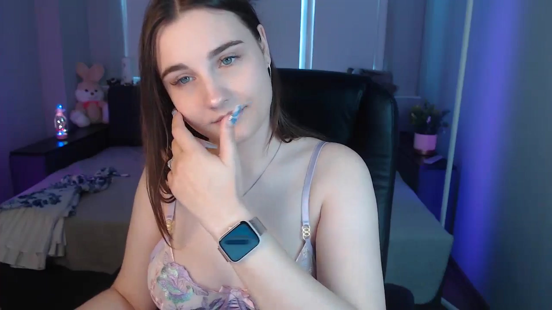 Gallery image thumbnail from LaneyGrey's myfreecams stream on, 08/10/2024, 08:42 image 20 of 20