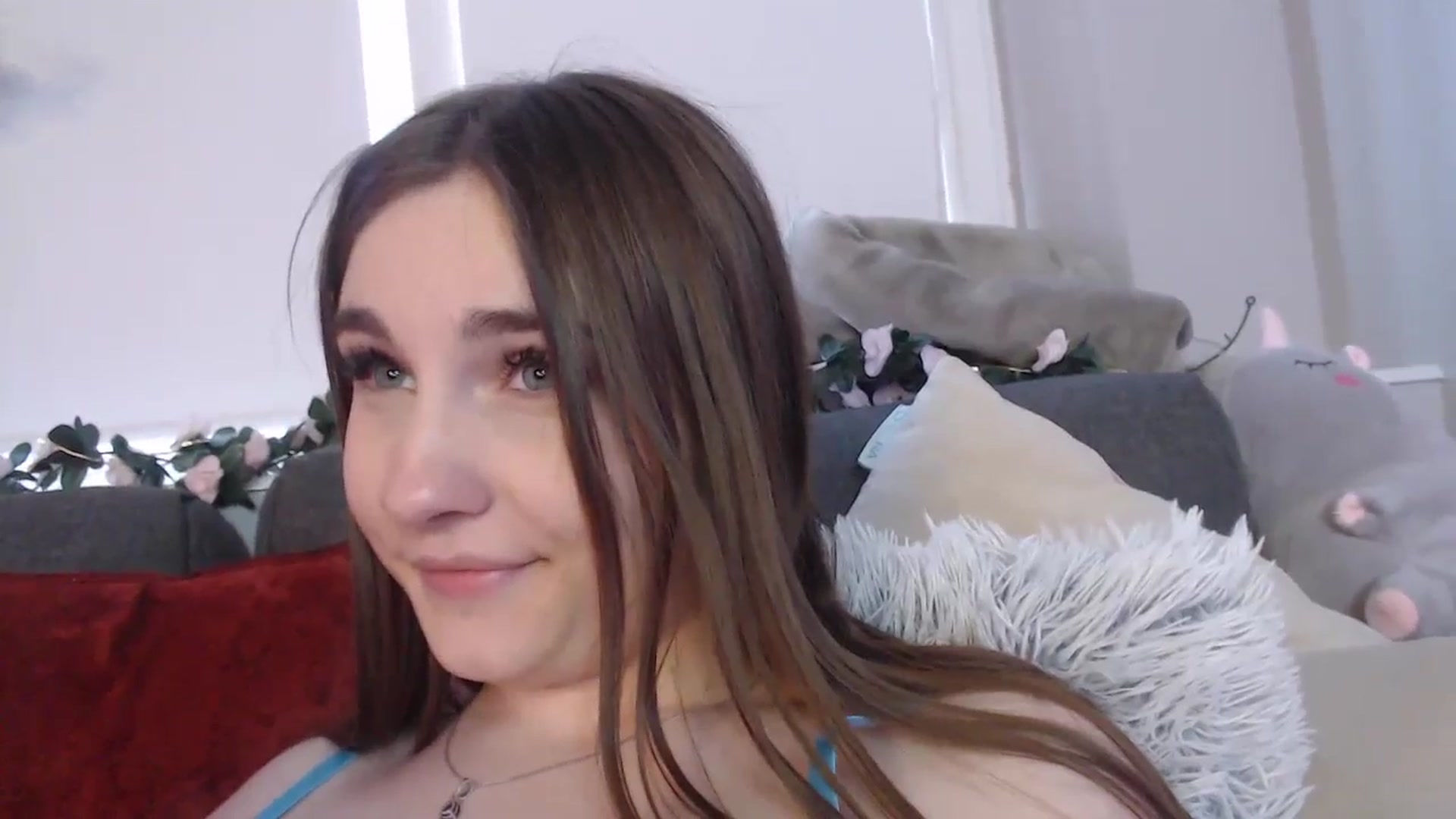 Gallery image thumbnail from LaneyGrey's myfreecams stream on, 08/11/2024, 12:09 image 5 of 20
