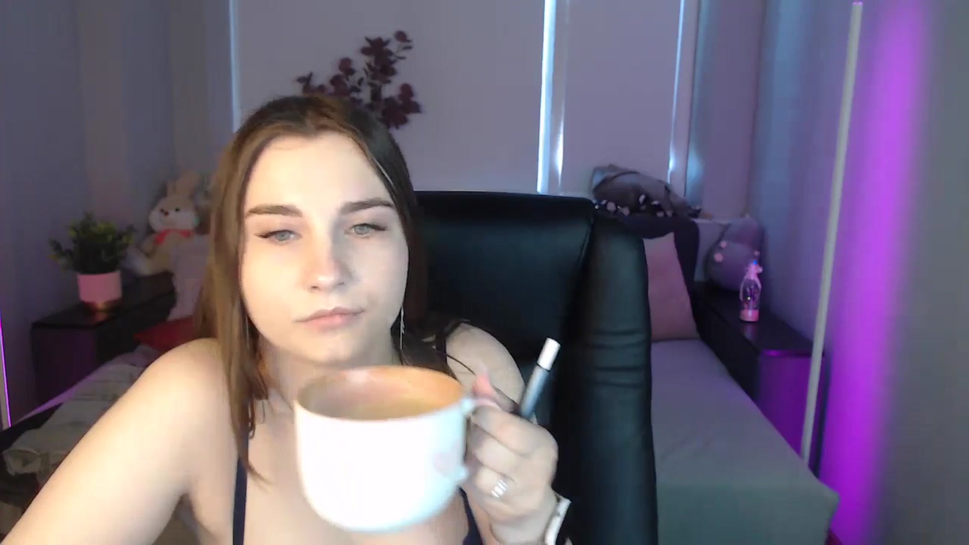 Gallery image thumbnail from LaneyGrey's myfreecams stream on, 08/14/2024, 09:23 image 5 of 20