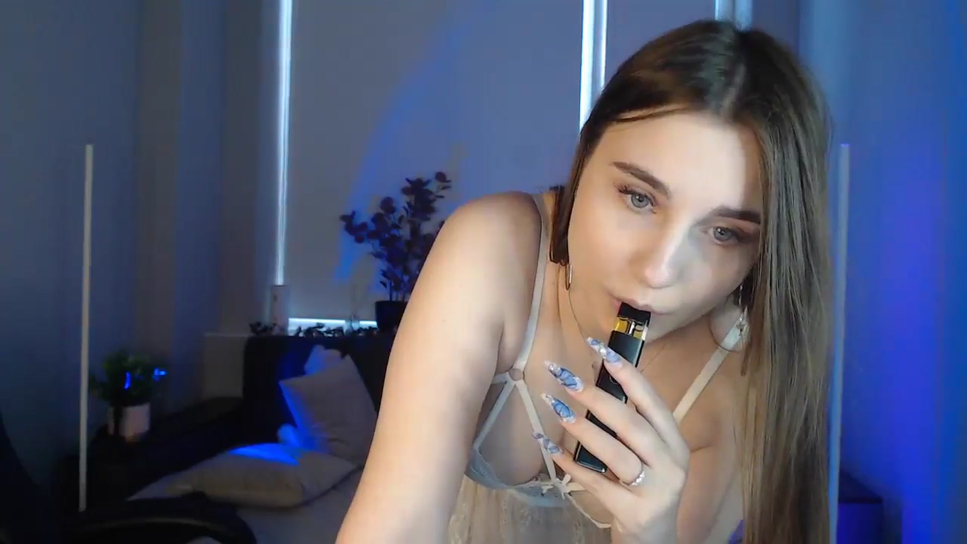 Gallery image thumbnail from LaneyGrey's myfreecams stream on, 08/20/2024, 10:28 image 10 of 20