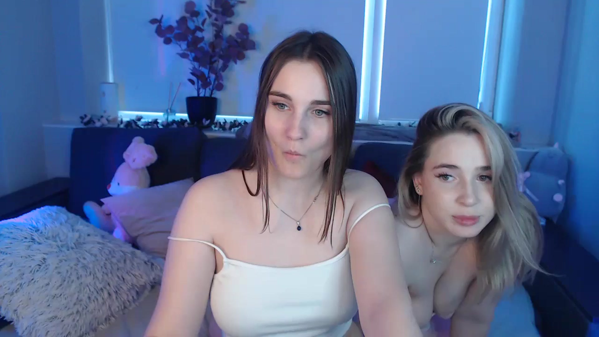 Gallery image thumbnail from LaneyGrey's myfreecams stream on, 08/20/2024, 14:02 image 20 of 20