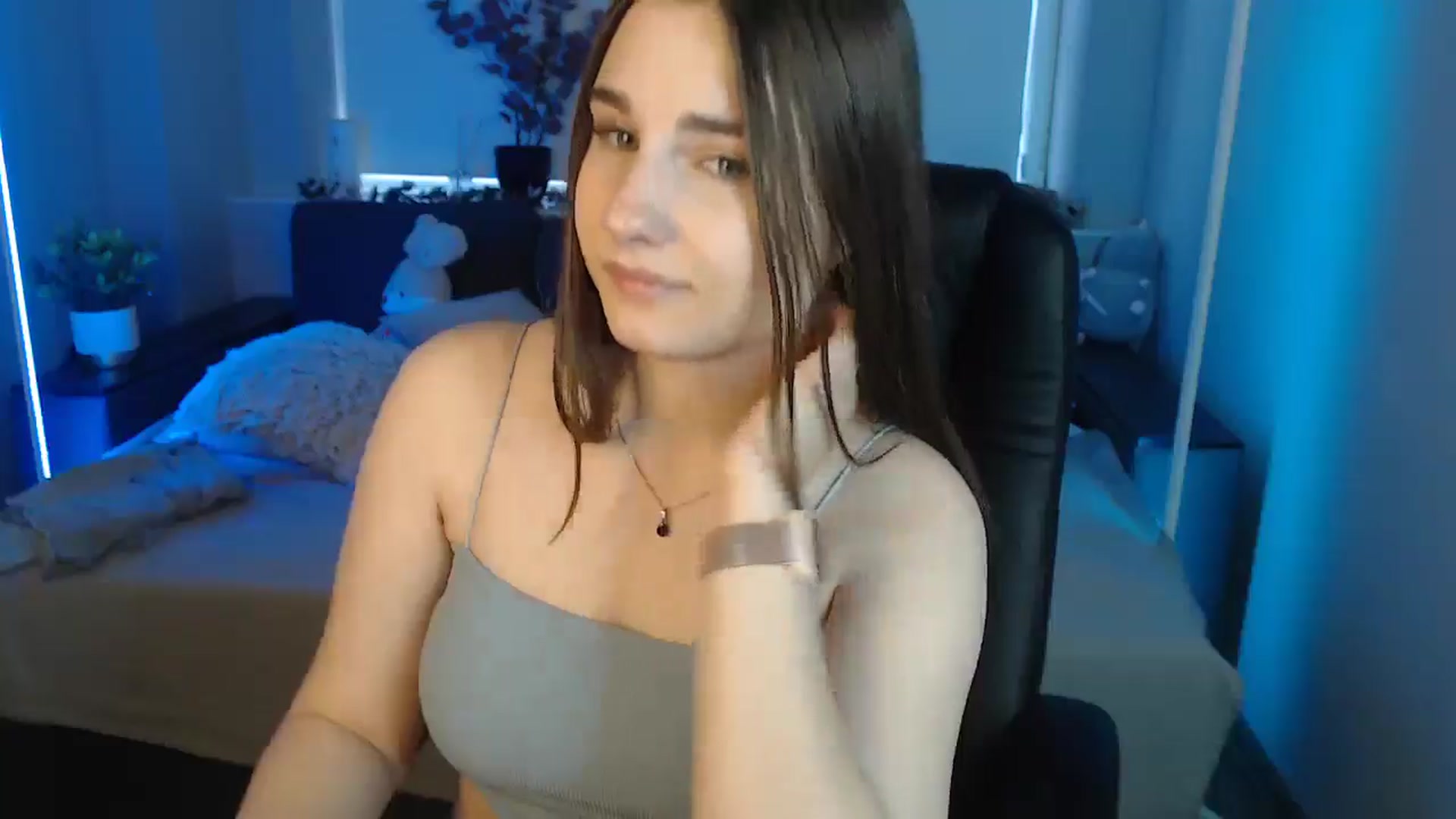 Gallery image thumbnail from LaneyGrey's myfreecams stream on, 08/21/2024, 09:40 image 7 of 20