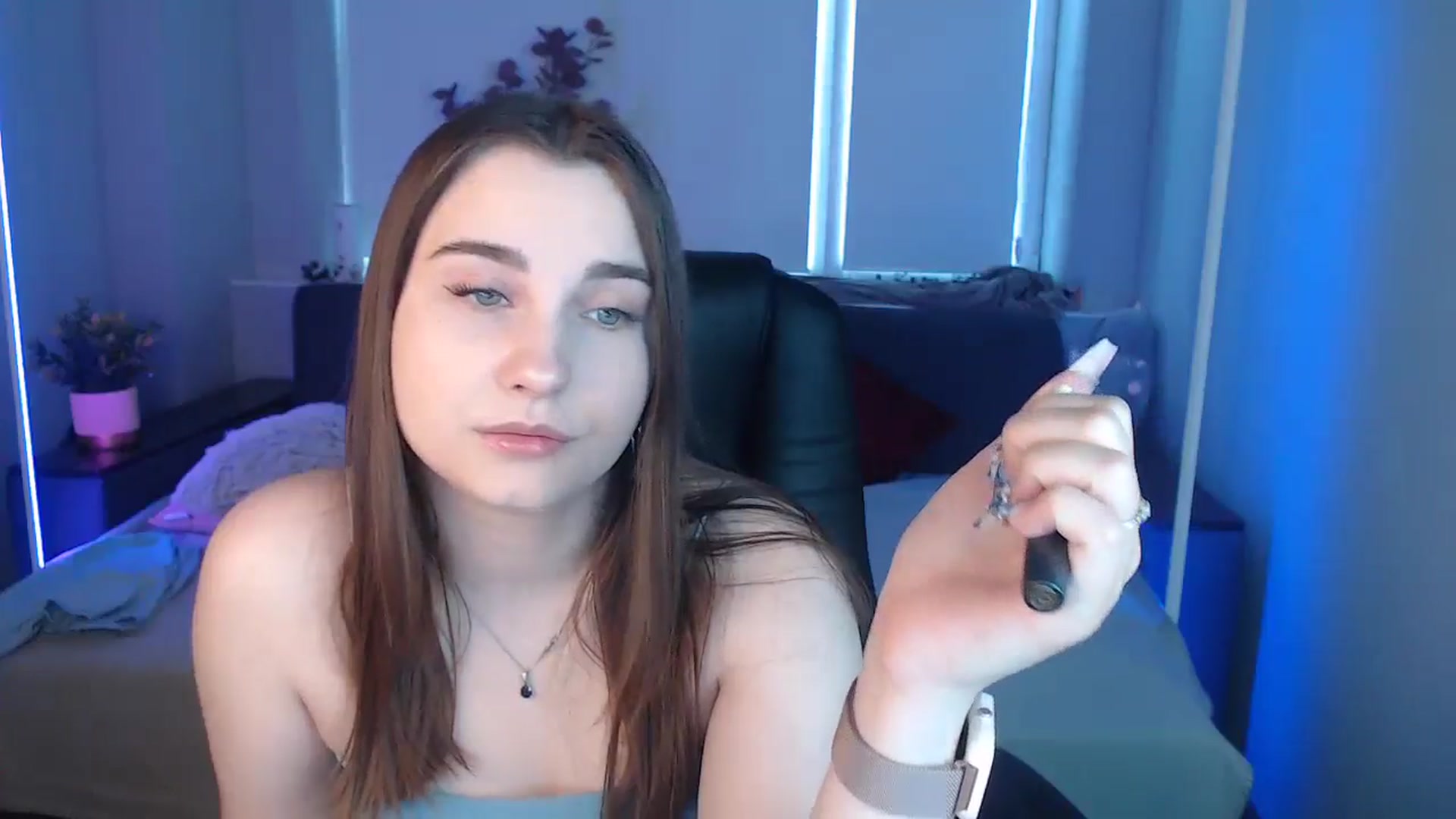 Gallery image thumbnail from LaneyGrey's myfreecams stream on, 08/21/2024, 09:40 image 2 of 20