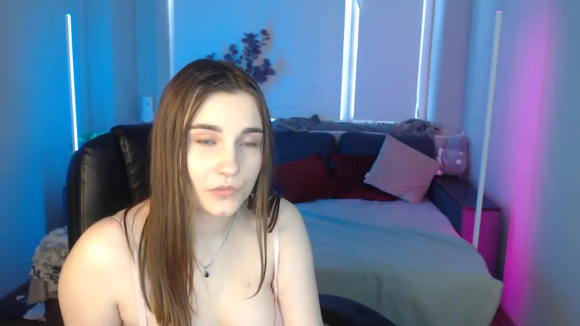 Gallery image thumbnail from LaneyGrey's myfreecams stream on, 08/23/2024, 10:41 image 14 of 20