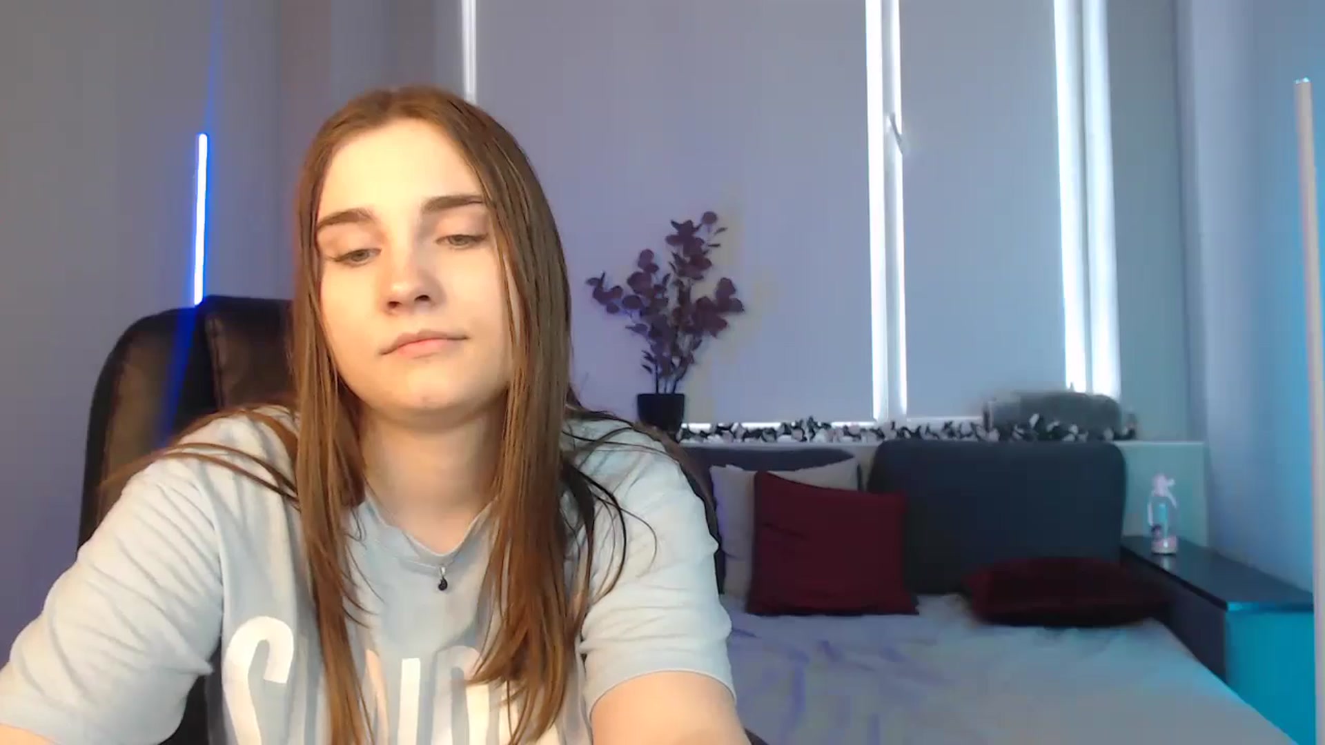 Gallery image thumbnail from LaneyGrey's myfreecams stream on, 08/25/2024, 13:38 image 17 of 20