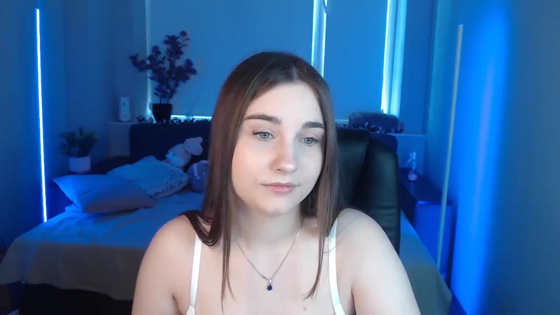 Gallery image thumbnail from LaneyGrey's myfreecams stream on, 08/26/2024, 08:21 image 11 of 20