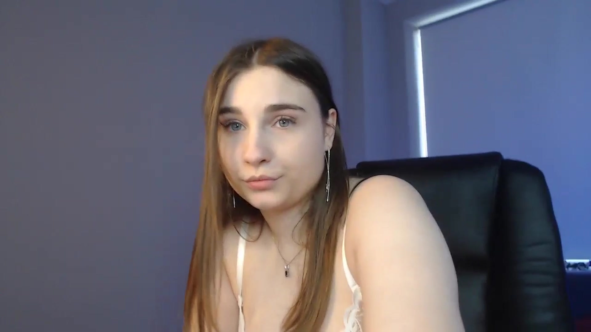 Gallery image thumbnail from LaneyGrey's myfreecams stream on, 08/26/2024, 10:54 image 17 of 20