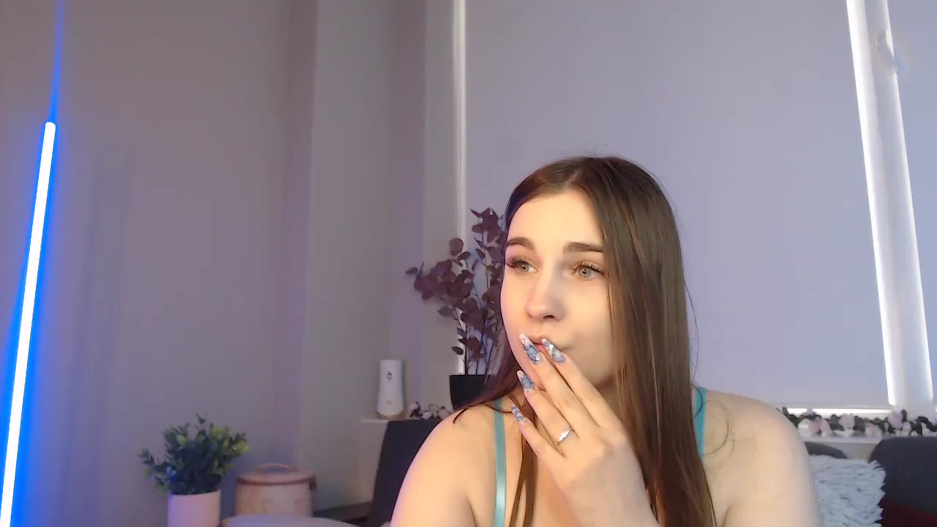 Gallery image thumbnail from LaneyGrey's myfreecams stream on, 08/27/2024, 13:06 image 2 of 20