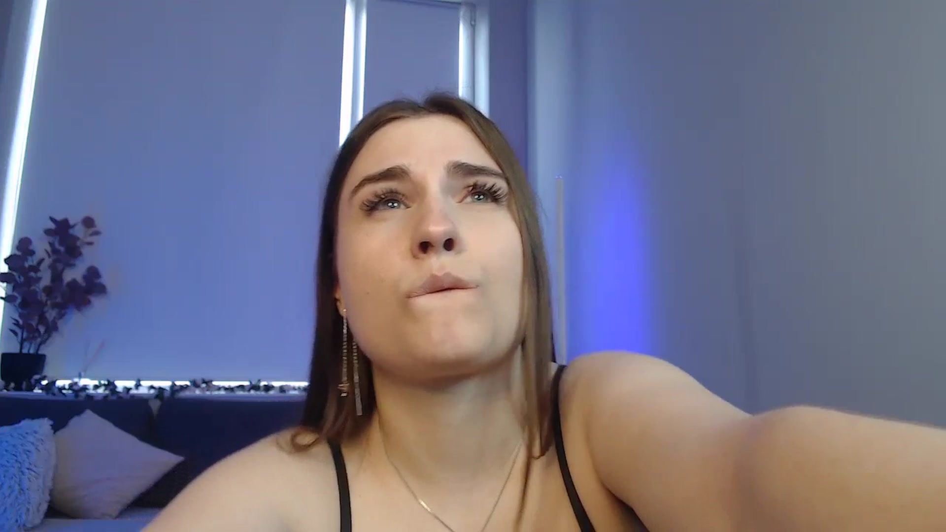 Gallery image thumbnail from LaneyGrey's myfreecams stream on, 08/30/2024, 11:40 image 6 of 20