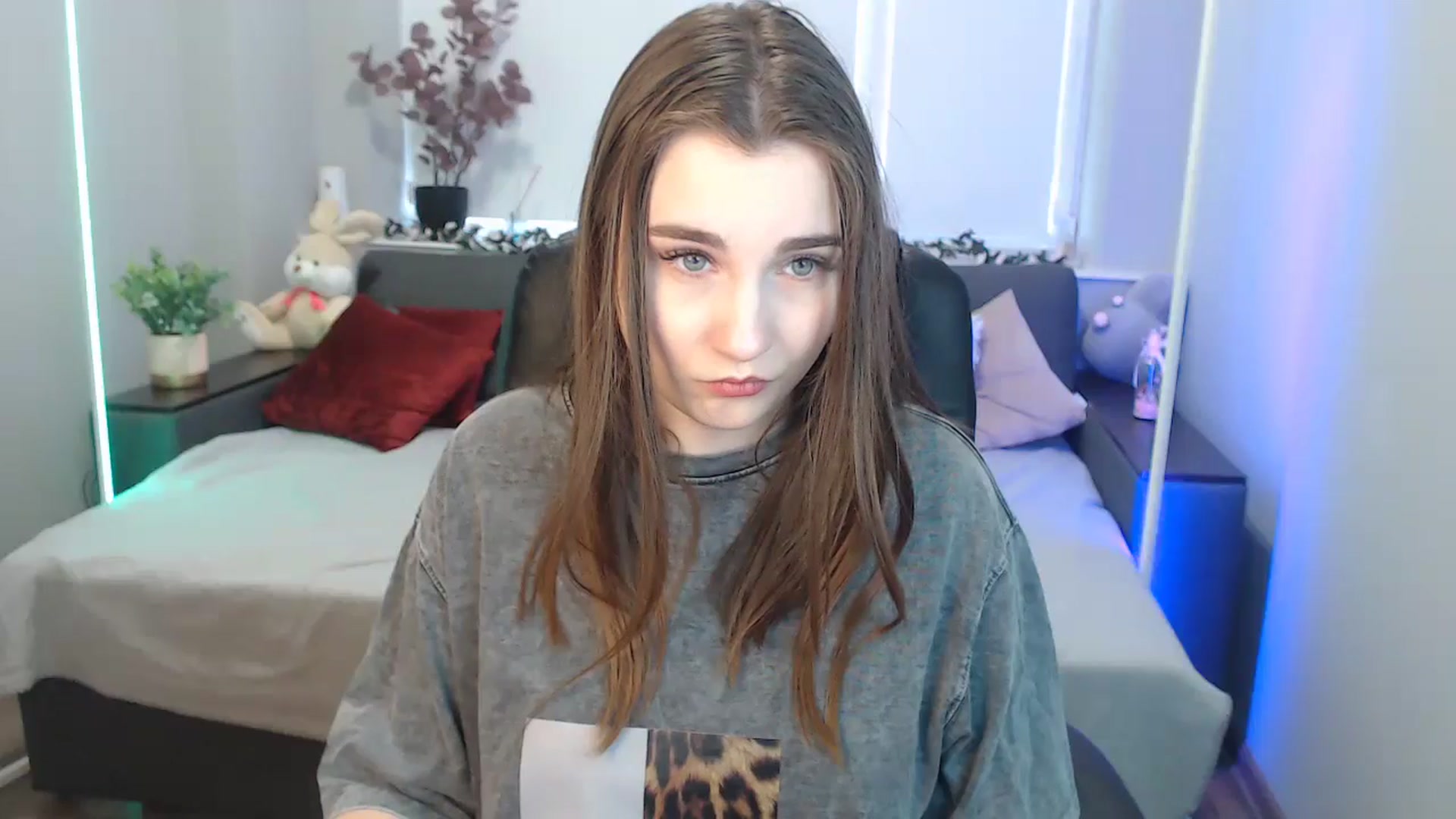 Gallery image thumbnail from LaneyGrey's myfreecams stream on, 09/03/2024, 09:32 image 4 of 20