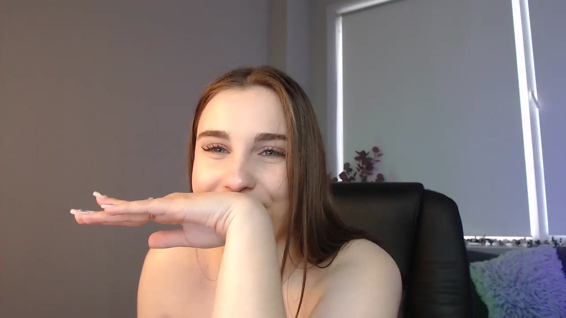 Gallery image thumbnail from LaneyGrey's myfreecams stream on, 09/03/2024, 13:01 image 7 of 20