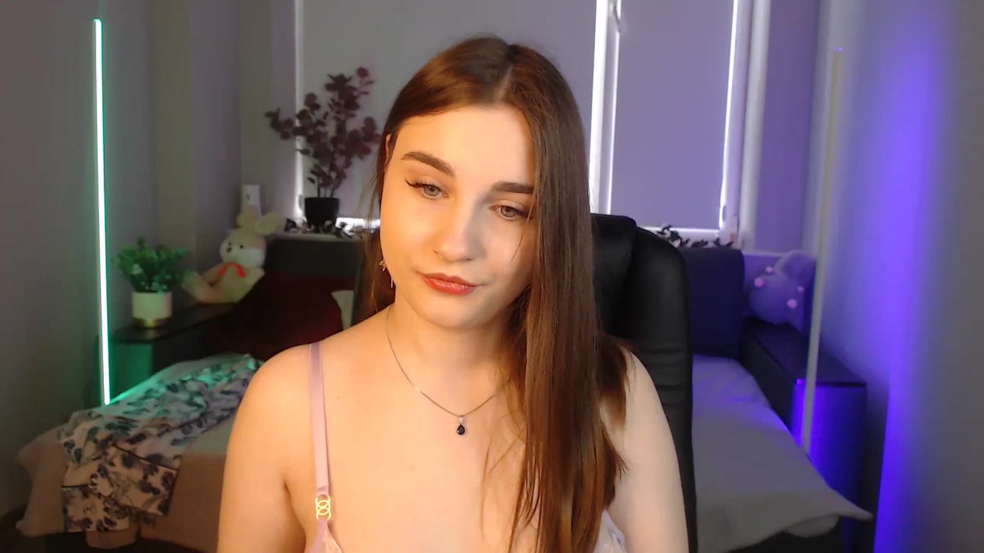 Gallery image thumbnail from LaneyGrey's myfreecams stream on, 09/04/2024, 09:00 image 5 of 20