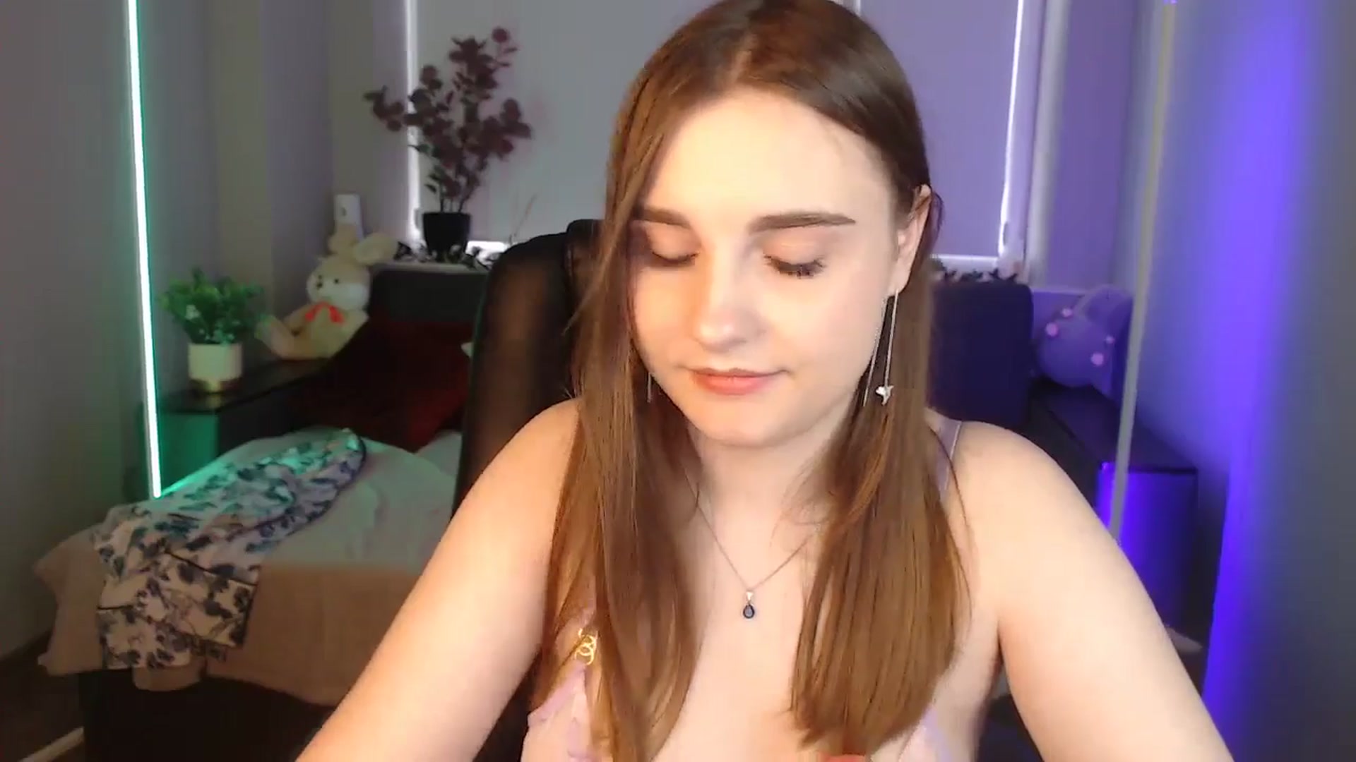 Gallery image thumbnail from LaneyGrey's myfreecams stream on, 09/04/2024, 09:13 image 8 of 20