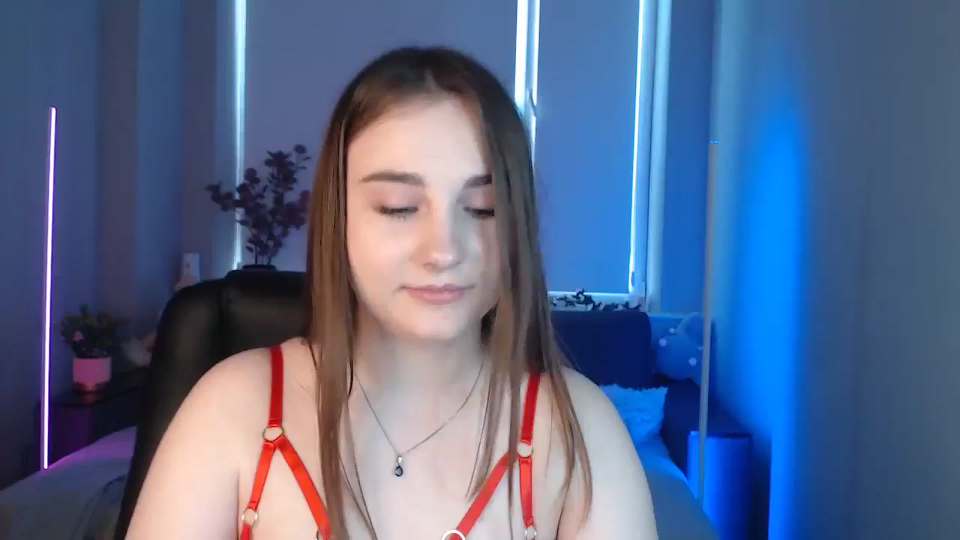 Gallery image thumbnail from LaneyGrey's myfreecams stream on, 09/06/2024, 10:33 image 17 of 20