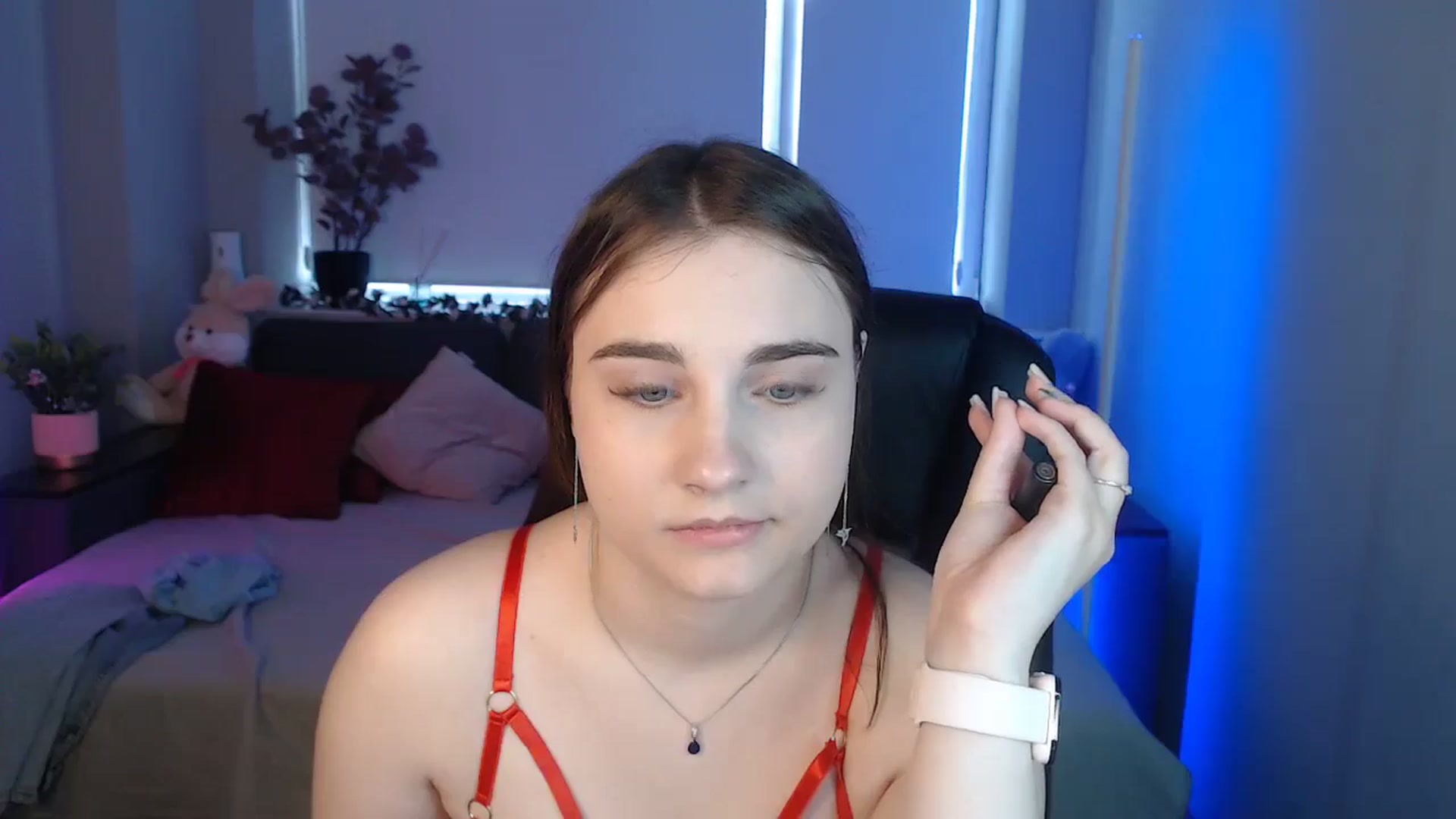 Gallery image thumbnail from LaneyGrey's myfreecams stream on, 09/06/2024, 11:13 image 6 of 20