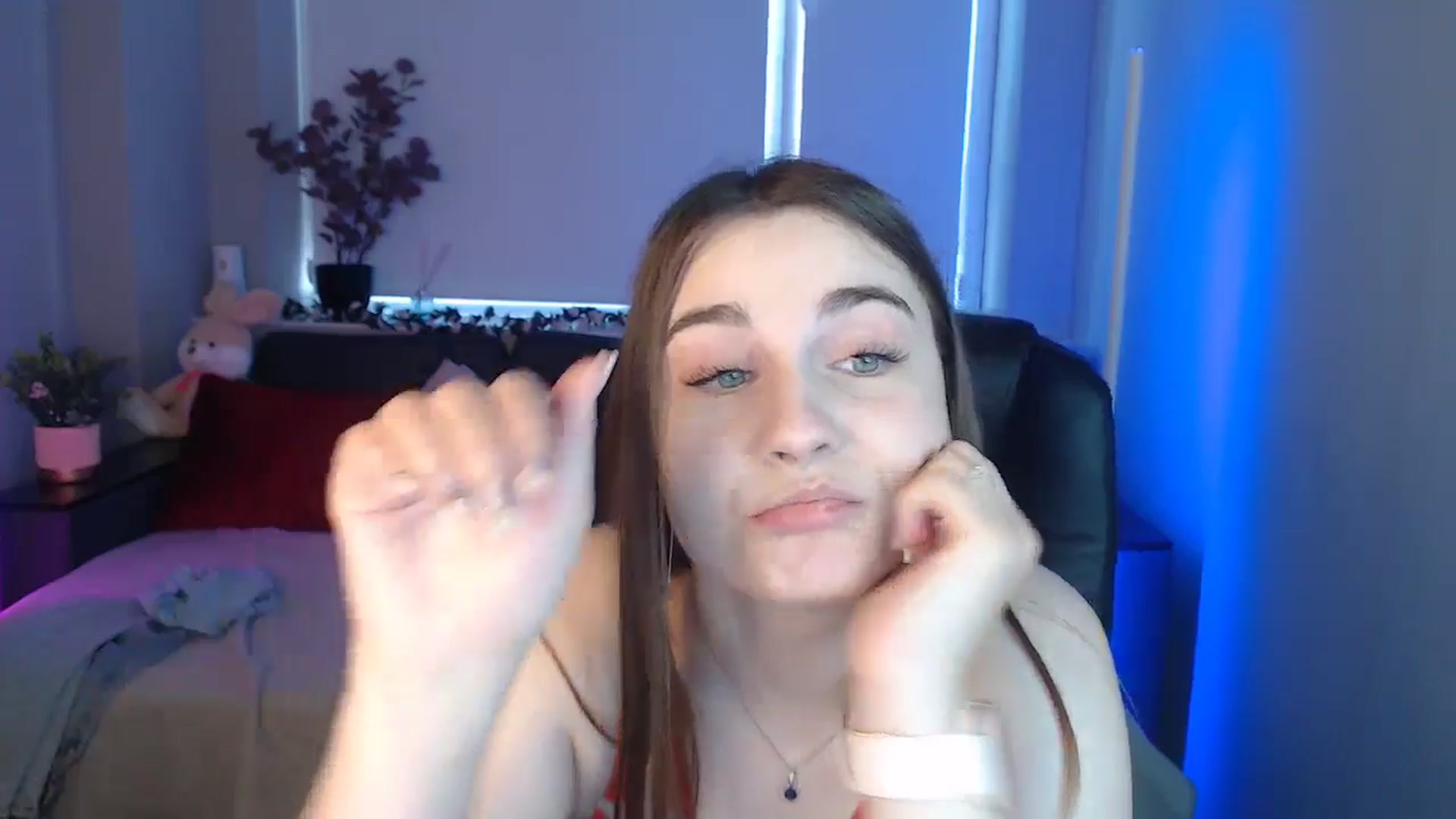 Gallery image thumbnail from LaneyGrey's myfreecams stream on, 09/06/2024, 11:31 image 16 of 20