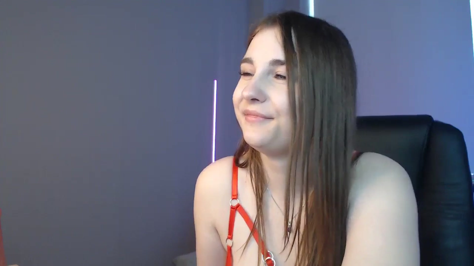 Gallery image thumbnail from LaneyGrey's myfreecams stream on, 09/06/2024, 12:09 image 3 of 20