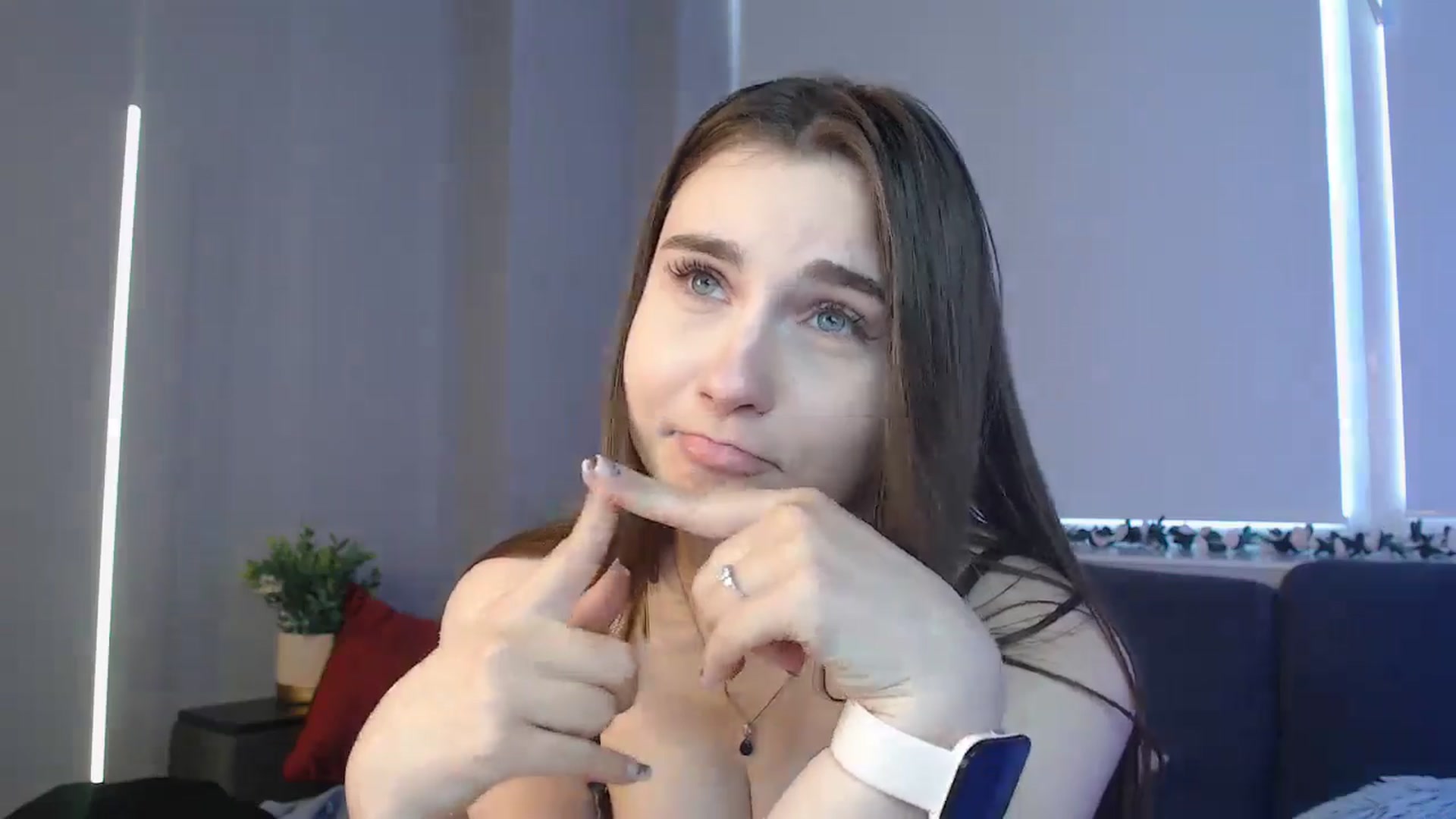 Gallery image thumbnail from LaneyGrey's myfreecams stream on, 09/07/2024, 11:15 image 14 of 20