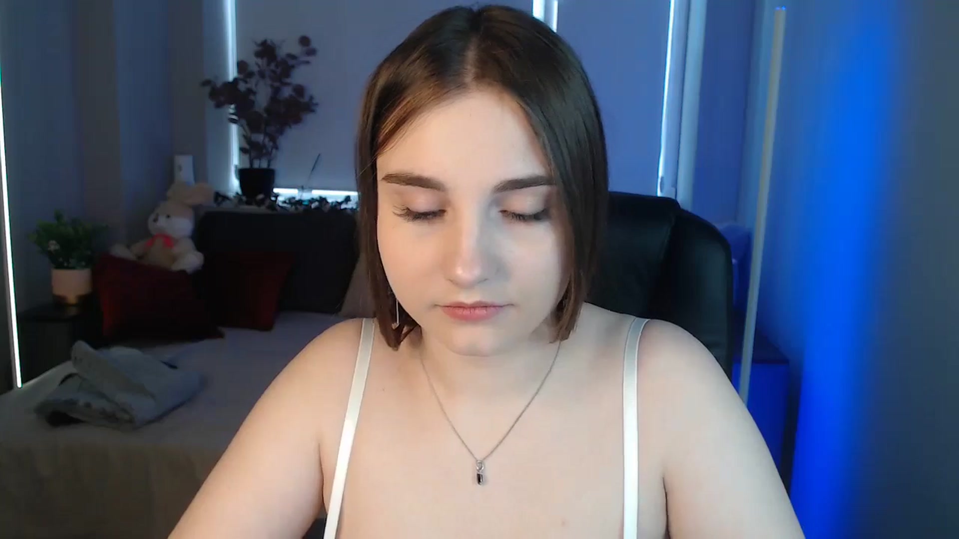 Gallery image thumbnail from LaneyGrey's myfreecams stream on, 09/08/2024, 08:53 image 19 of 20