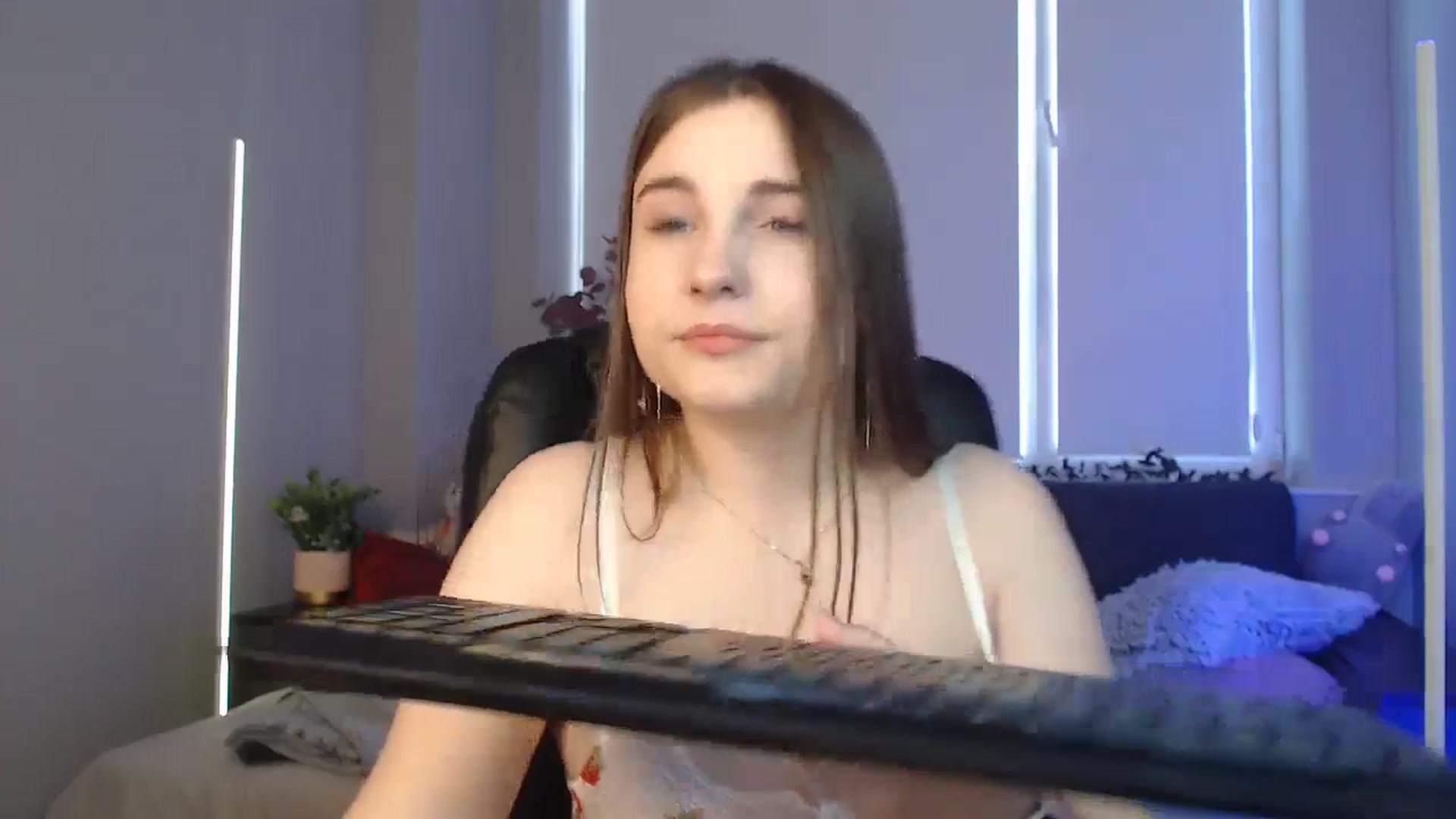 Gallery image thumbnail from LaneyGrey's myfreecams stream on, 09/08/2024, 09:35 image 5 of 20