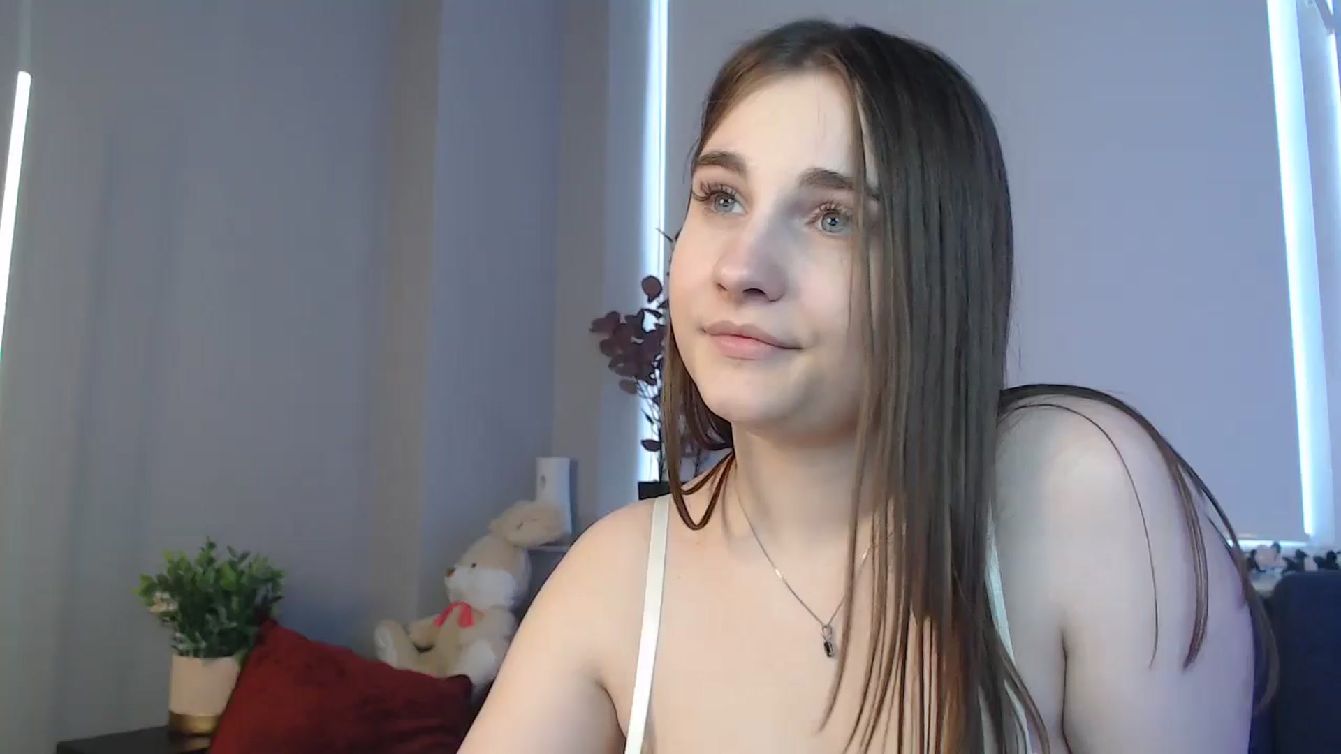 Gallery image thumbnail from LaneyGrey's myfreecams stream on, 09/08/2024, 13:32 image 1 of 20