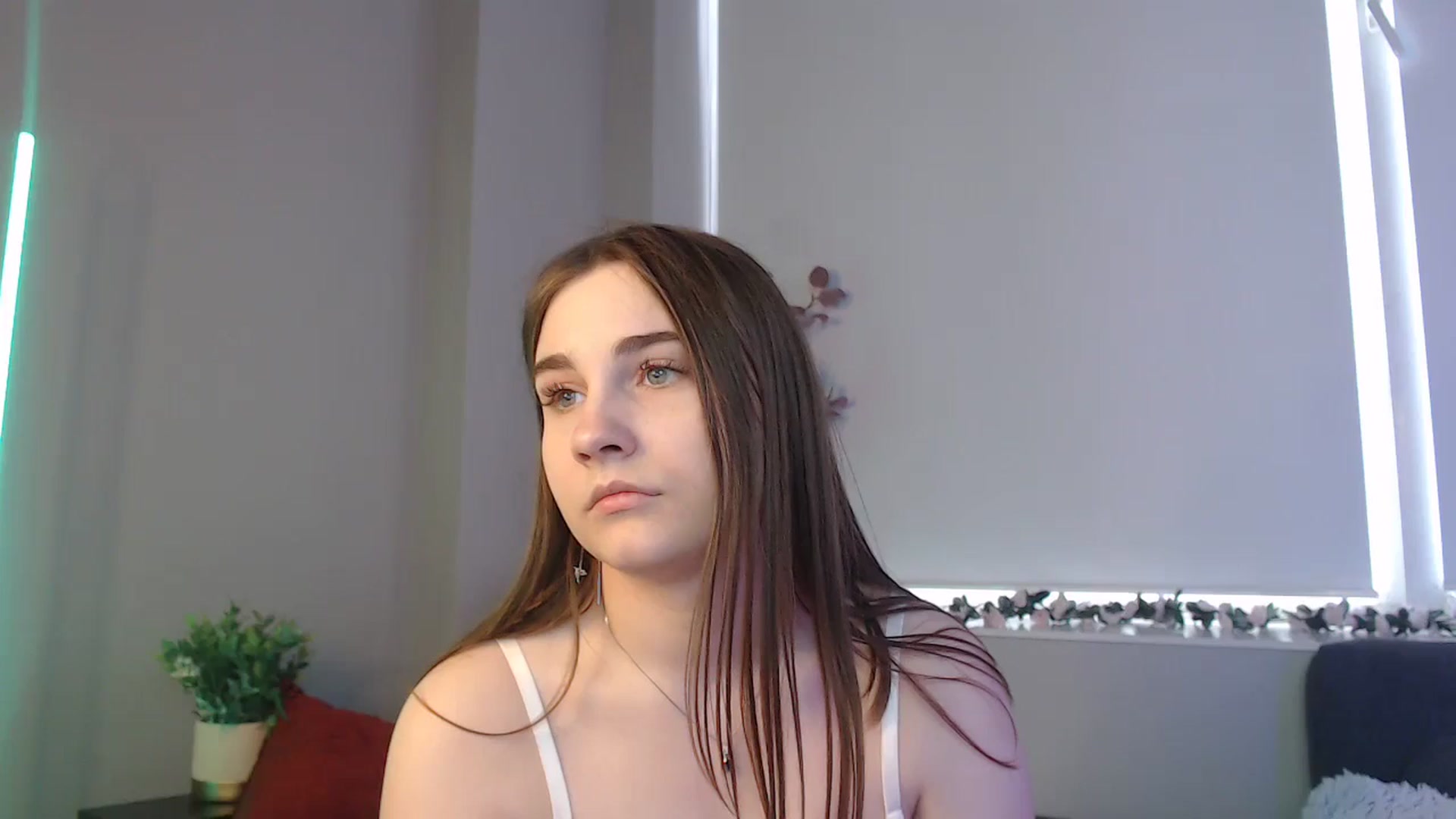 Gallery image thumbnail from LaneyGrey's myfreecams stream on, 09/10/2024, 11:22 image 1 of 20