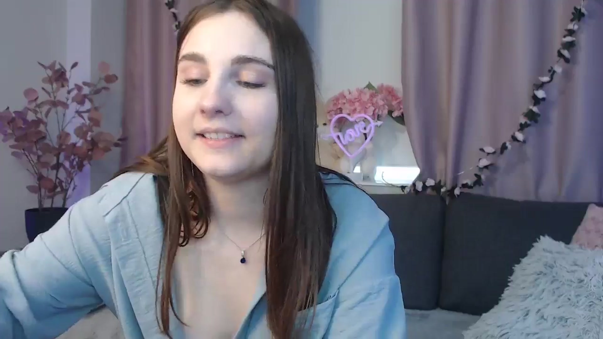 Gallery image thumbnail from LaneyGrey's myfreecams stream on, 09/15/2024, 12:03 image 14 of 20