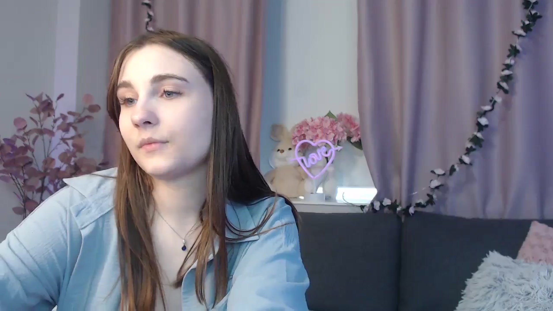 Gallery image thumbnail from LaneyGrey's myfreecams stream on, 09/15/2024, 12:03 image 10 of 20