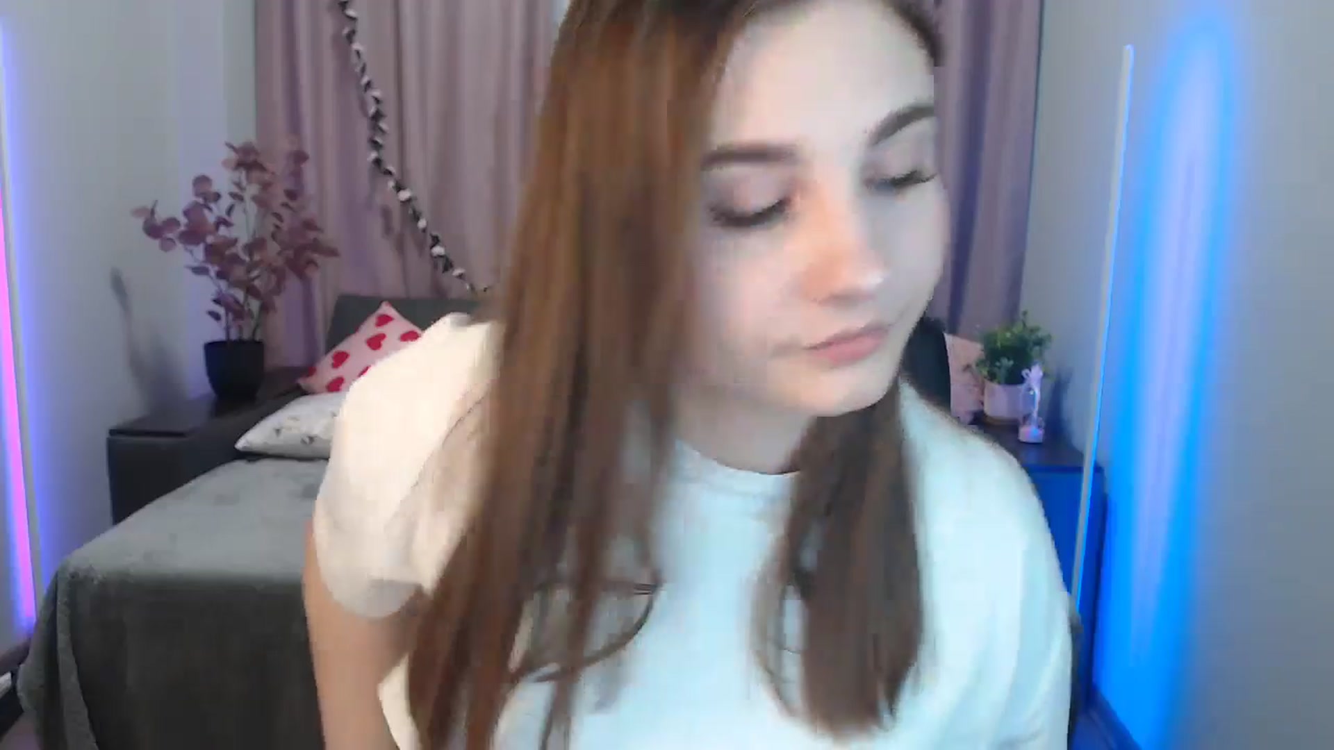 Gallery image thumbnail from LaneyGrey's myfreecams stream on, 09/16/2024, 08:33 image 2 of 20
