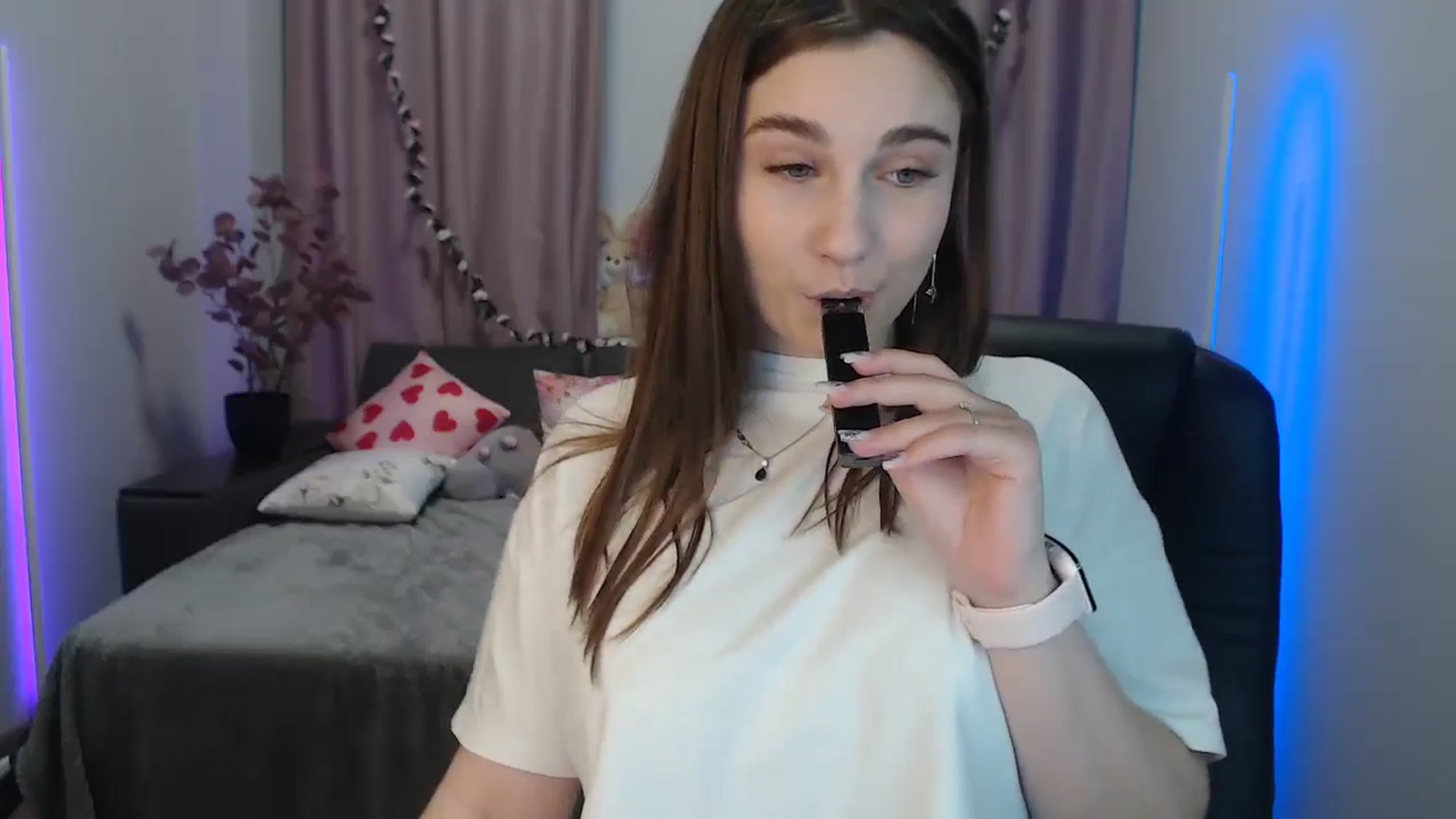 Gallery image thumbnail from LaneyGrey's myfreecams stream on, 09/16/2024, 08:33 image 14 of 20