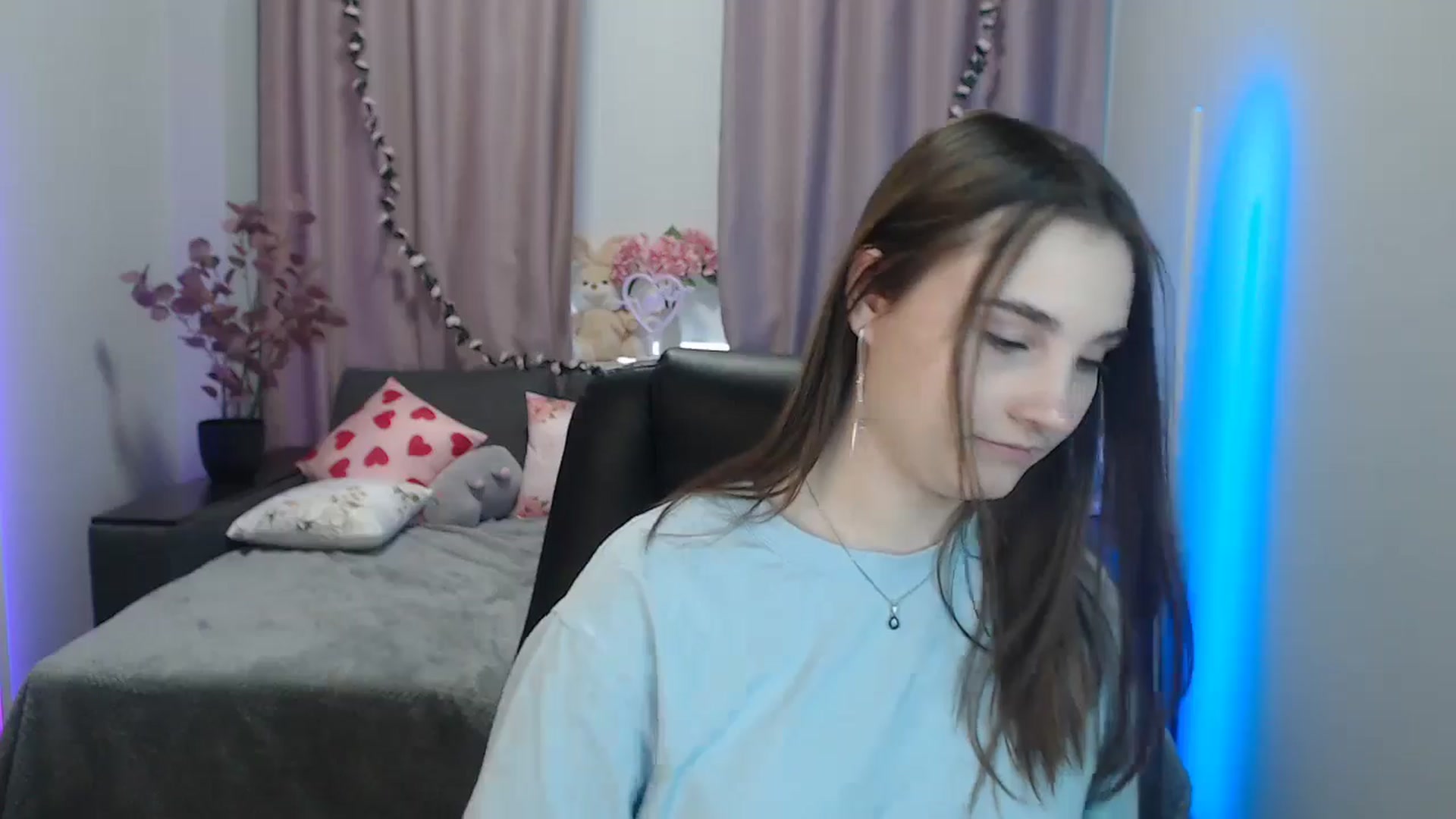 Gallery image thumbnail from LaneyGrey's myfreecams stream on, 09/17/2024, 09:30 image 7 of 20