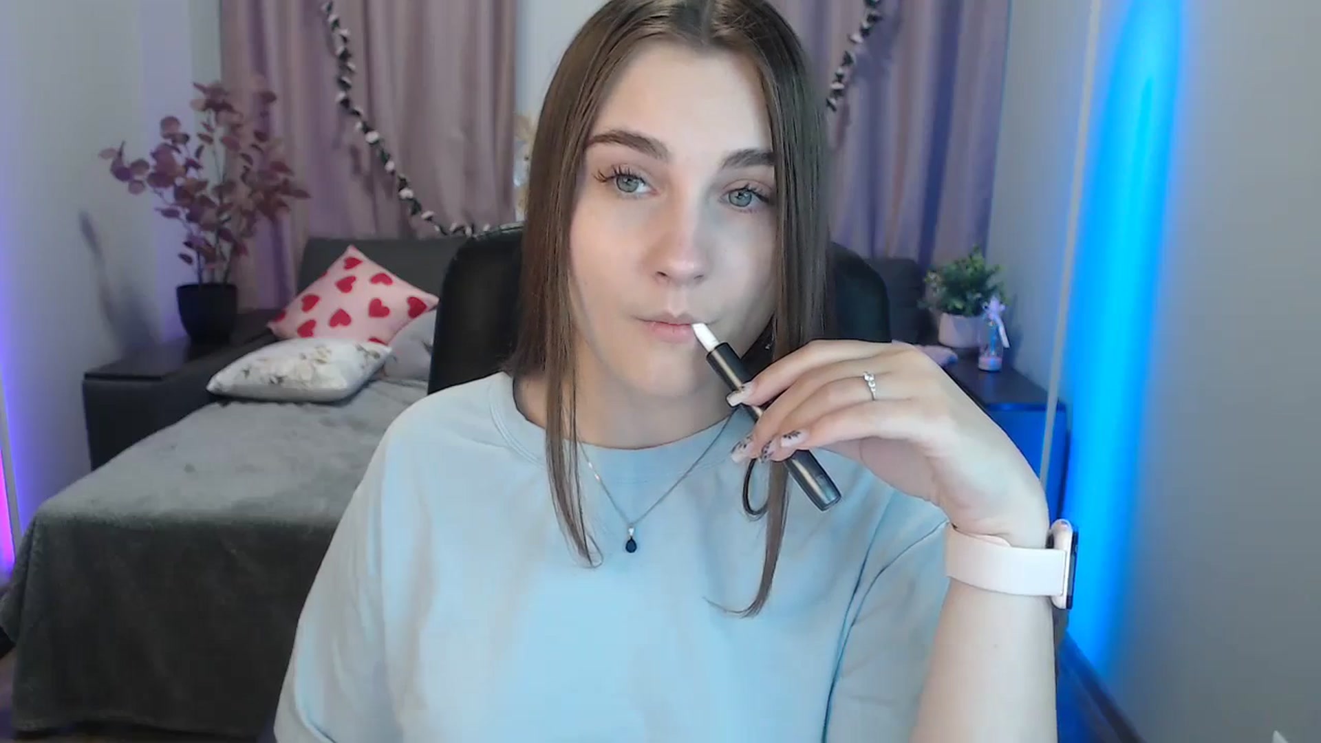 Gallery image thumbnail from LaneyGrey's myfreecams stream on, 09/17/2024, 09:30 image 2 of 20
