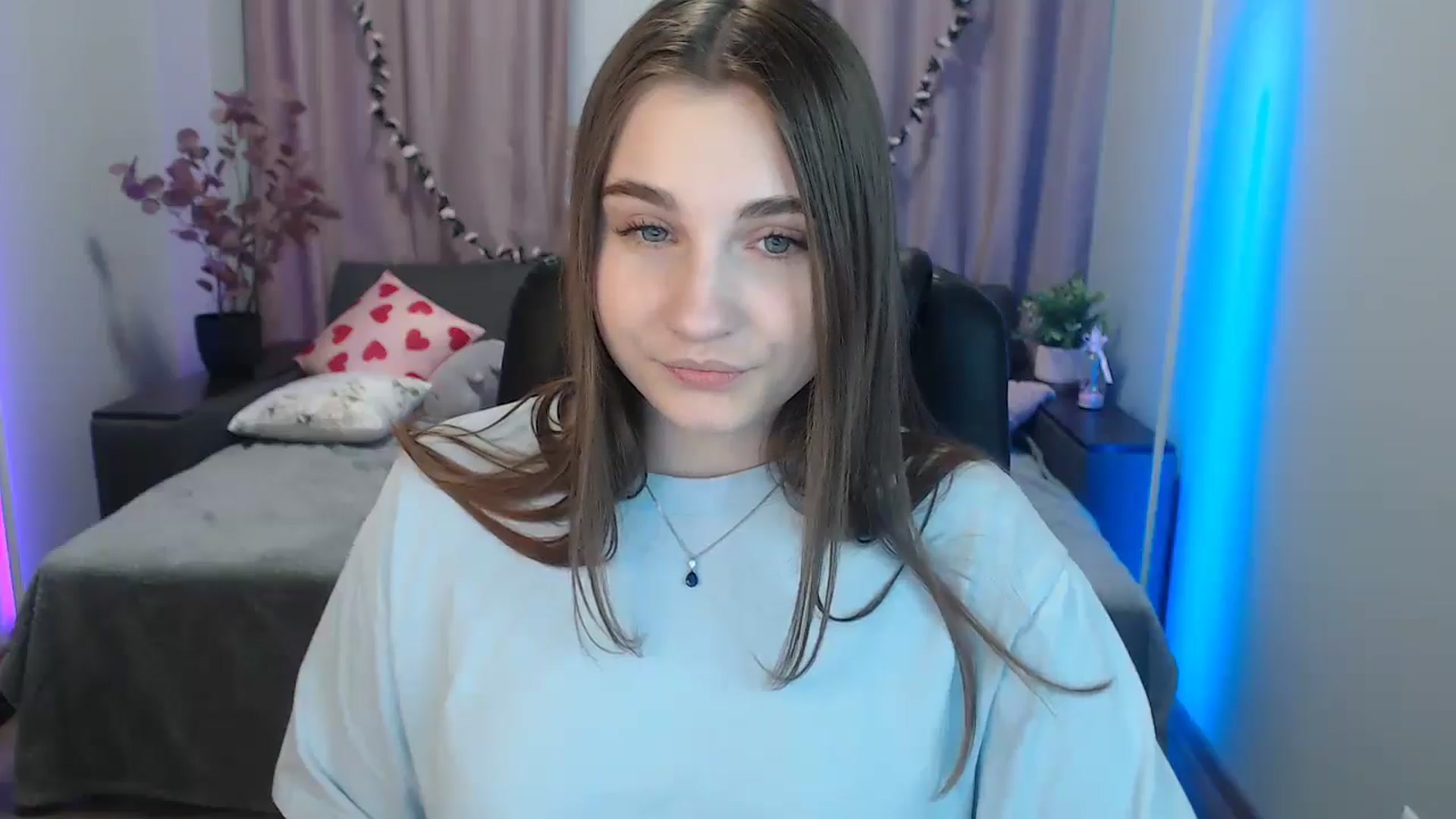 Gallery image thumbnail from LaneyGrey's myfreecams stream on, 09/17/2024, 09:30 image 5 of 20