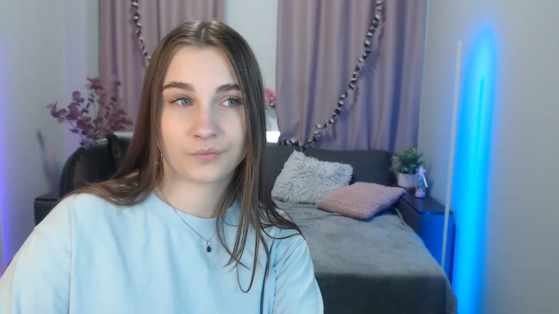 Gallery image thumbnail from LaneyGrey's myfreecams stream on, 09/17/2024, 09:30 image 8 of 20