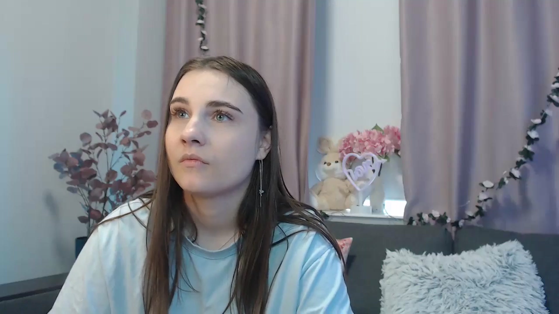 Gallery image thumbnail from LaneyGrey's myfreecams stream on, 09/17/2024, 10:05 image 16 of 20