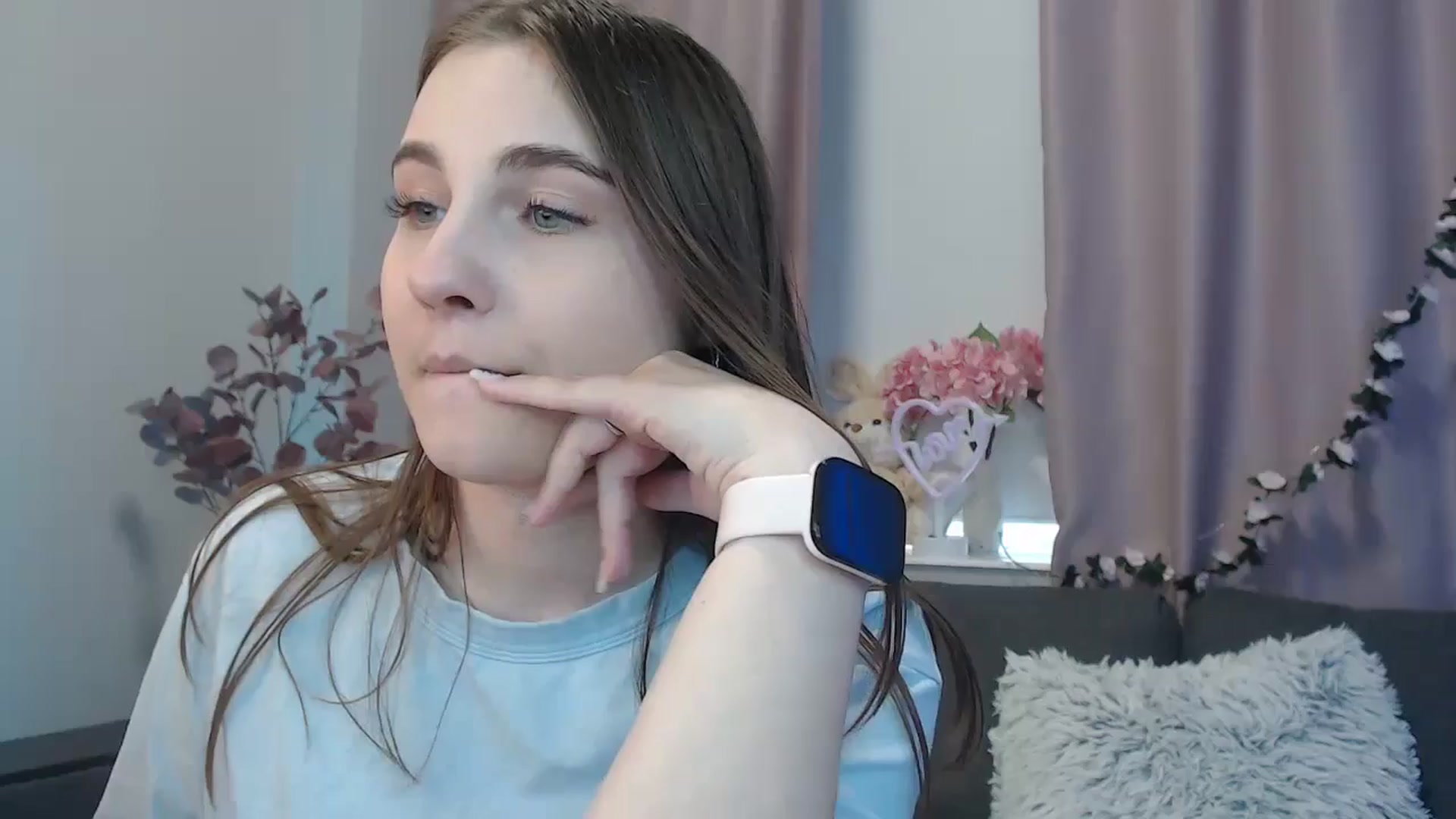 Gallery image thumbnail from LaneyGrey's myfreecams stream on, 09/17/2024, 10:05 image 5 of 20