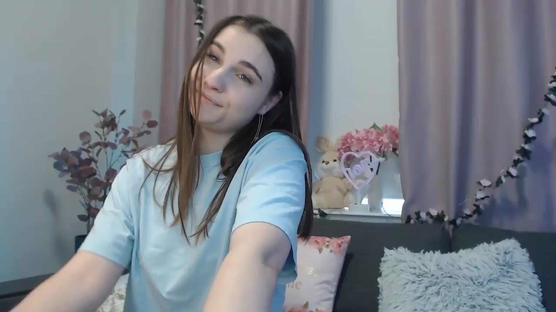 Gallery image thumbnail from LaneyGrey's myfreecams stream on, 09/17/2024, 10:05 image 11 of 20