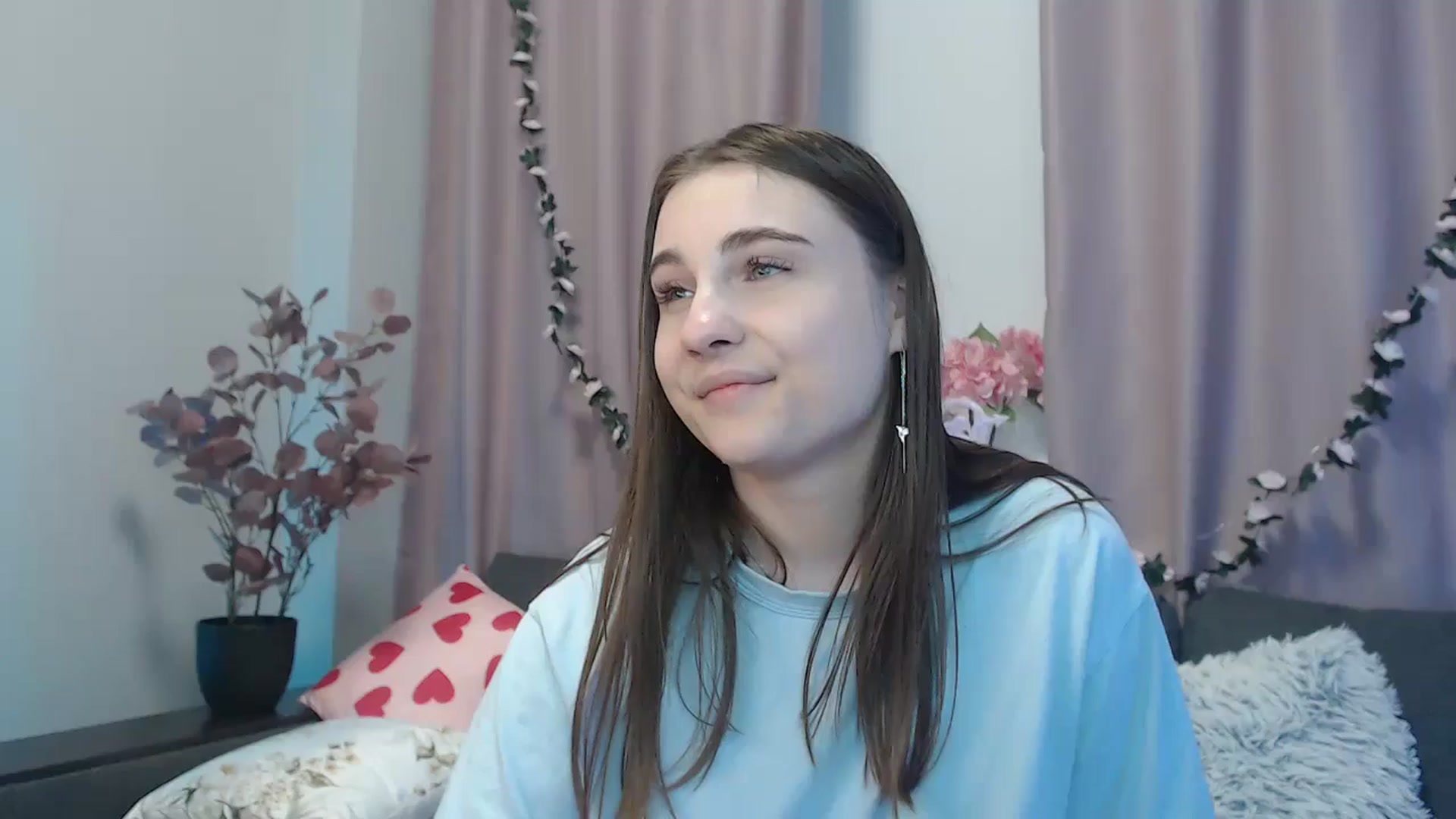Gallery image thumbnail from LaneyGrey's myfreecams stream on, 09/17/2024, 10:05 image 15 of 20