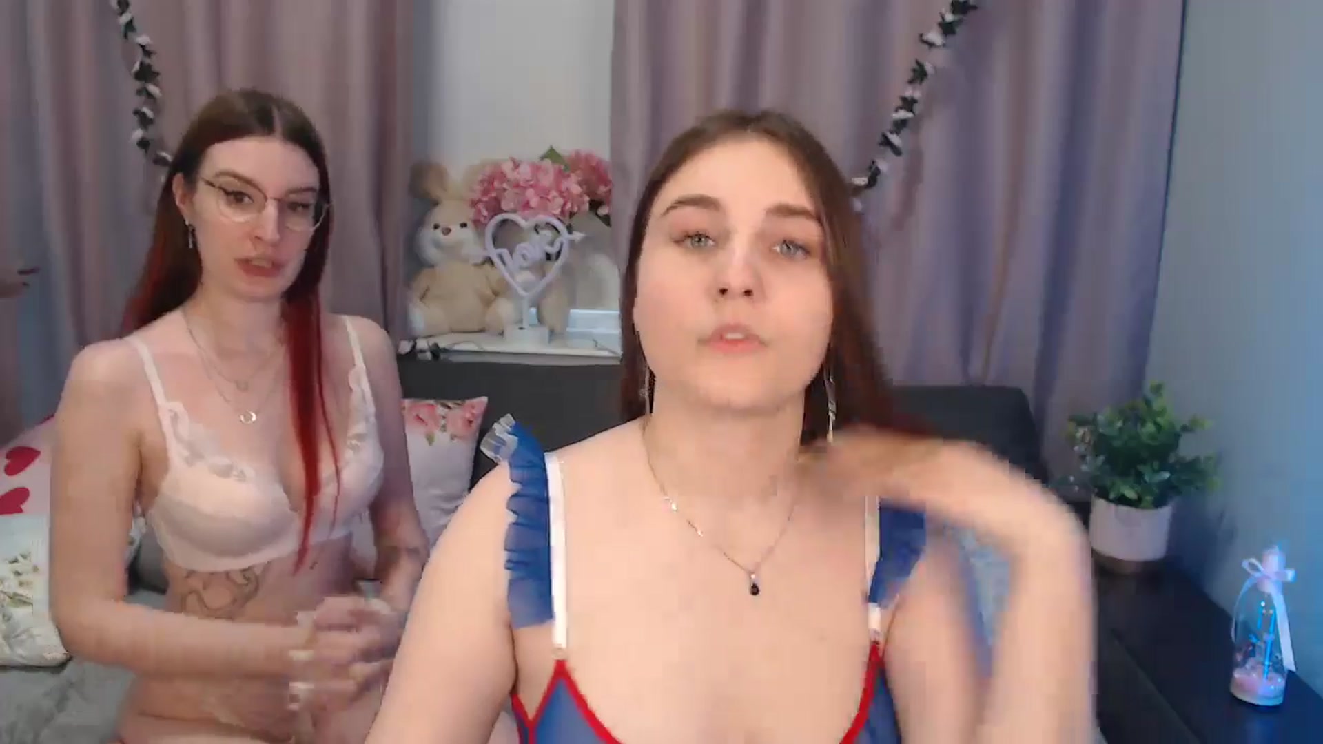 Gallery image thumbnail from LaneyGrey's myfreecams stream on, 09/18/2024, 13:49 image 3 of 20