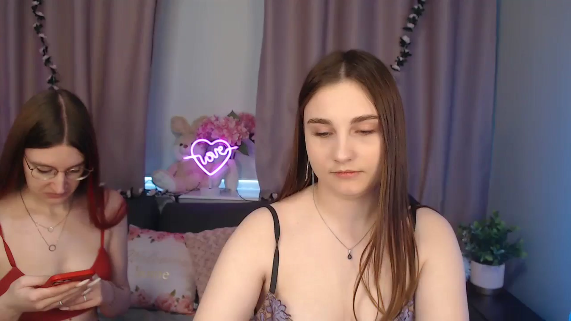 Gallery image thumbnail from LaneyGrey's myfreecams stream on, 09/20/2024, 09:49 image 9 of 20