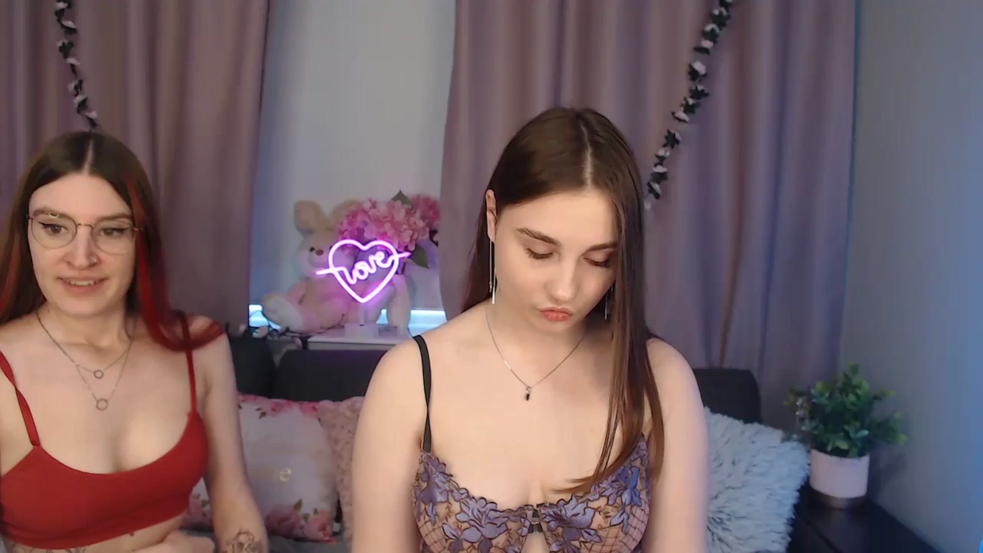 Gallery image thumbnail from LaneyGrey's myfreecams stream on, 09/20/2024, 09:49 image 7 of 20