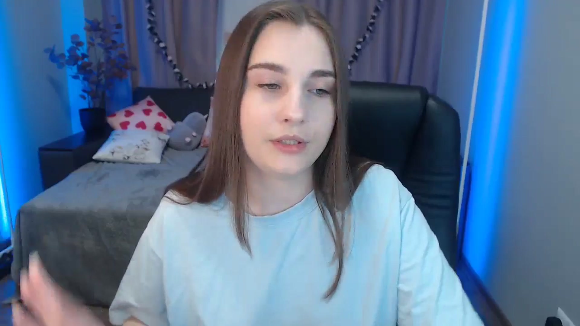 Gallery image thumbnail from LaneyGrey's myfreecams stream on, 09/21/2024, 08:32 image 10 of 20
