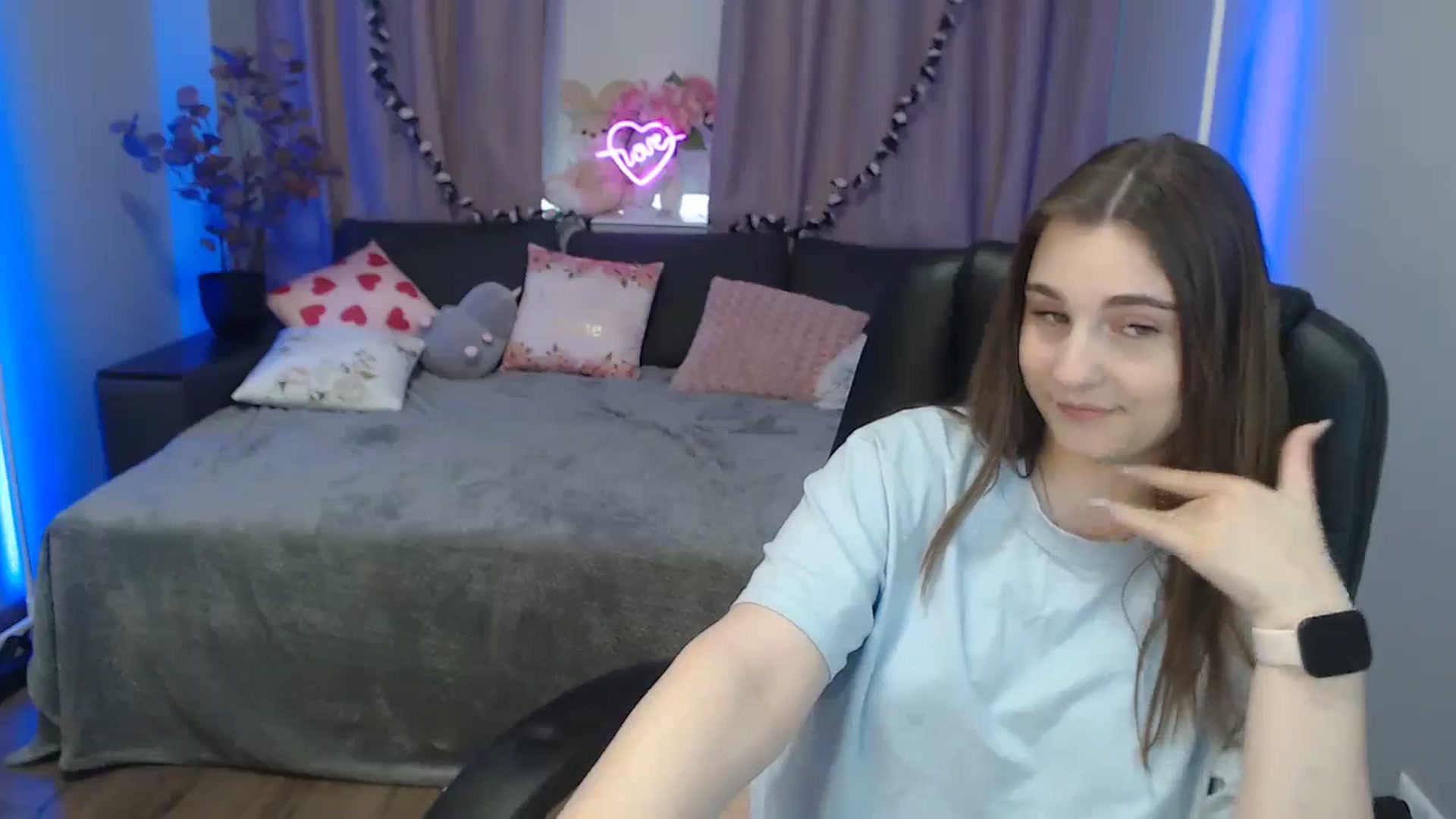 Gallery image thumbnail from LaneyGrey's myfreecams stream on, 09/21/2024, 09:35 image 6 of 20
